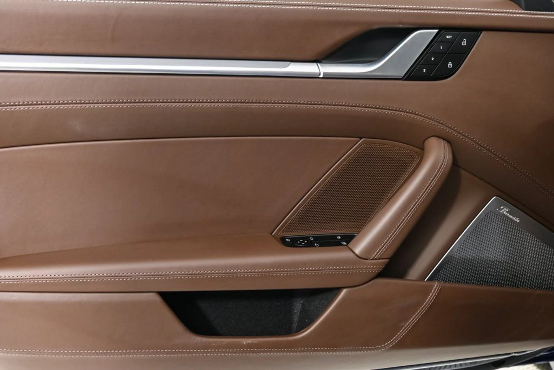 mph005_3535782042_06d6454f87586c9b49e46151a8c62bd4_2dc2d7ed59