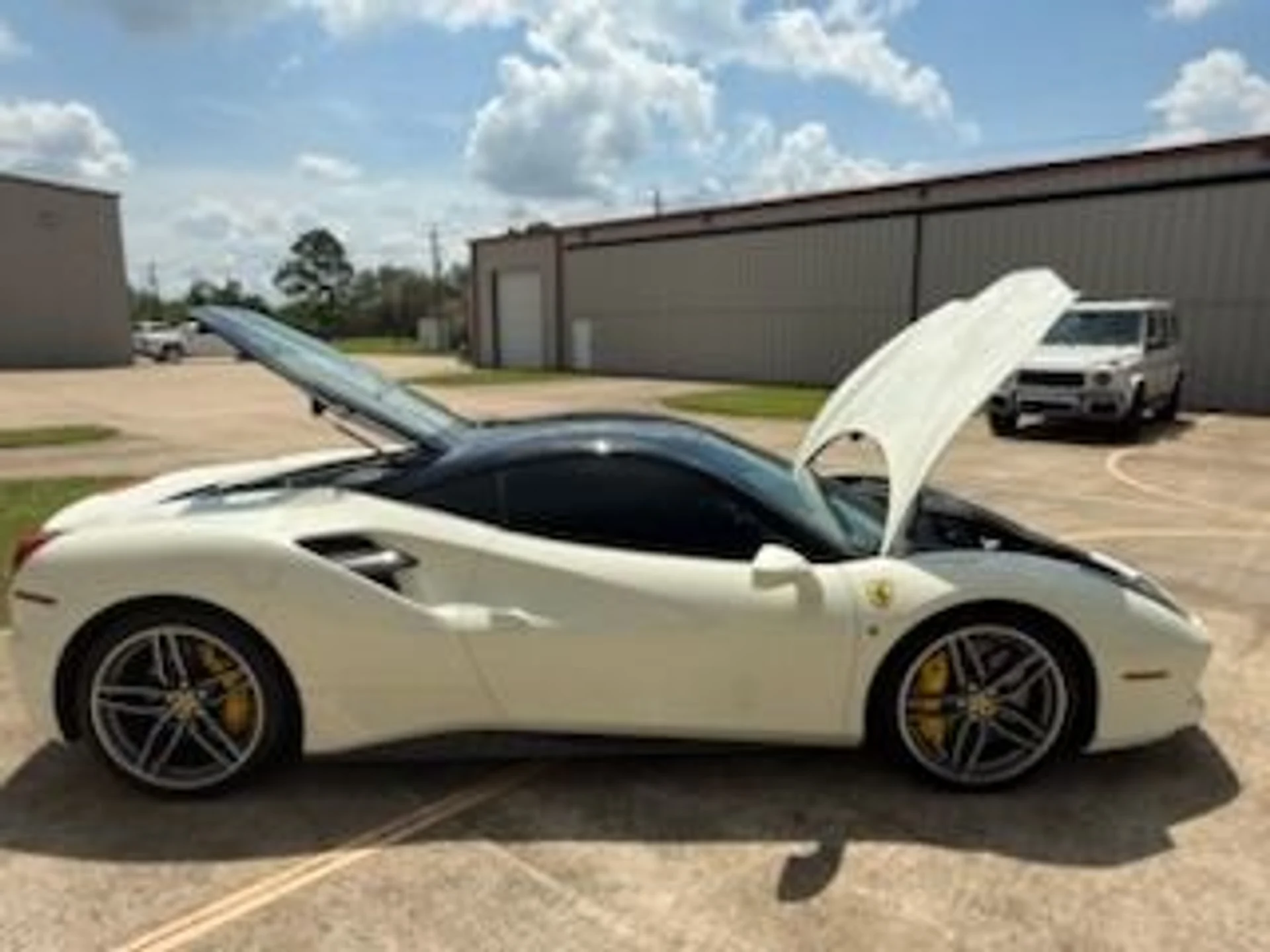mph005_3536496783_Used_2017_Ferrari_488_GTB_1759361026_4d479bf759