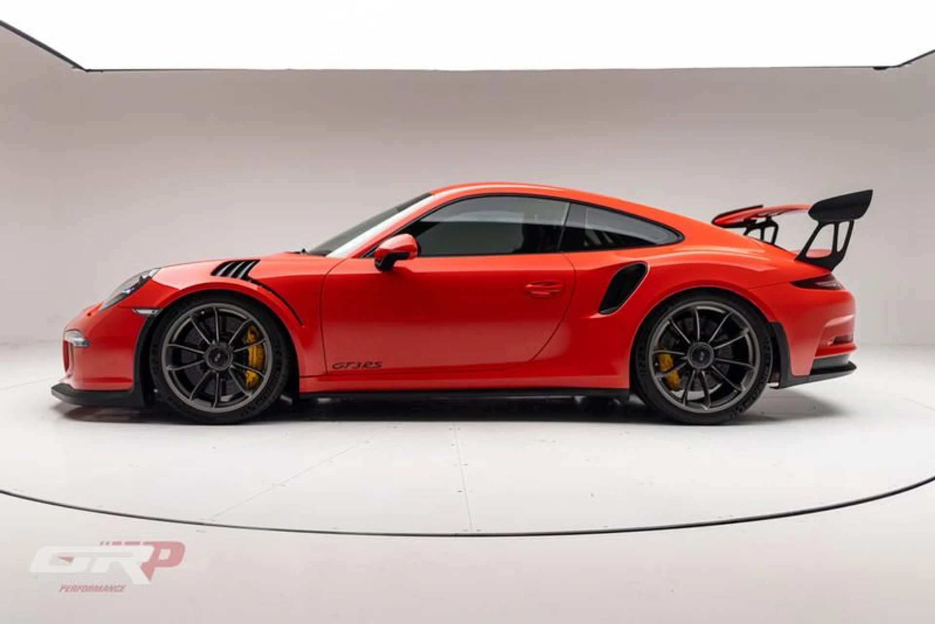 mph005_354375785_1_F9695_E9_0_BE_7_4_EC_2_88_F7_5594_D70_BFC_0_F_6b5461058e