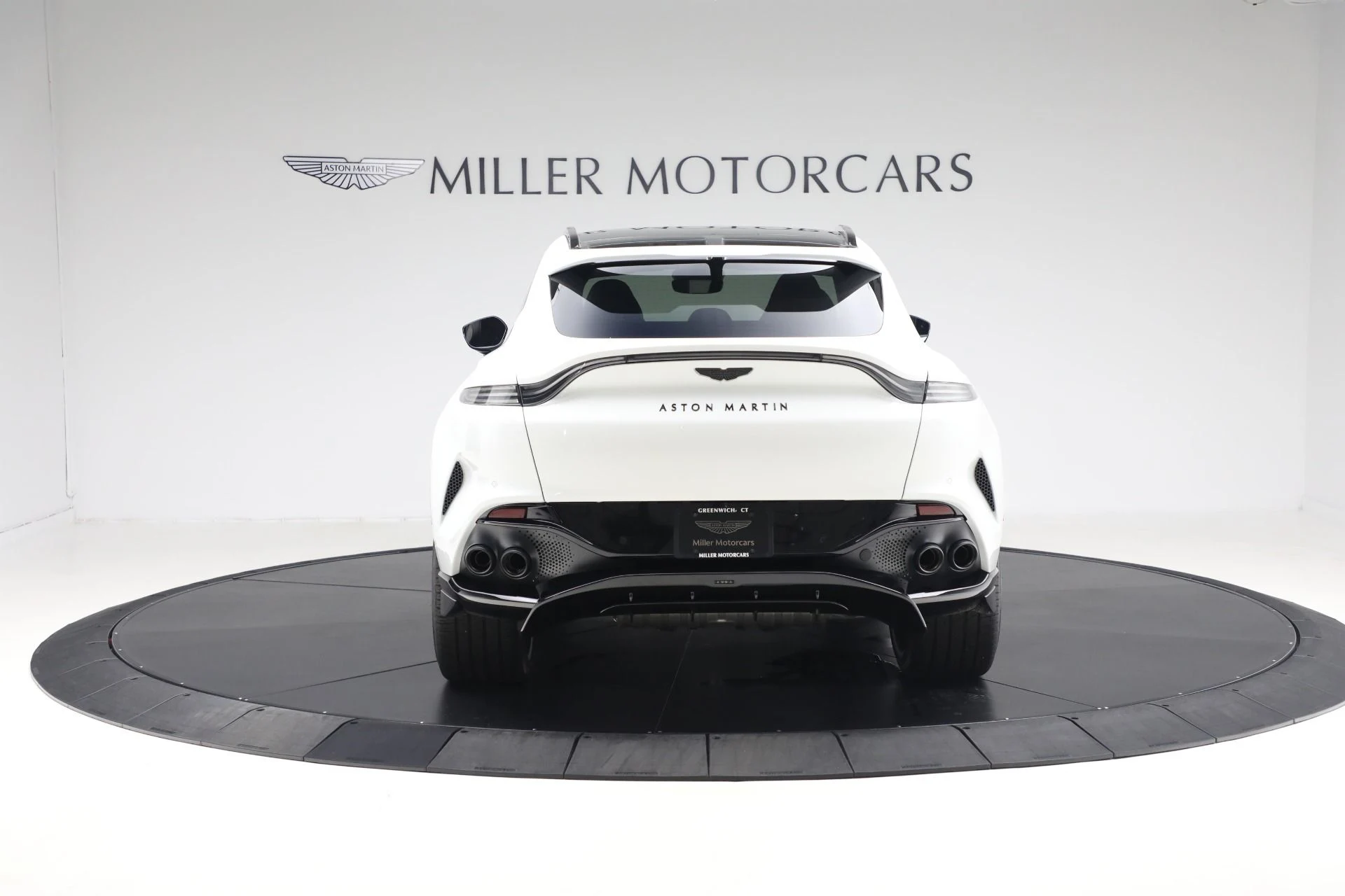 mph005_3550964822_New_2025_Aston_Martin_DBX_707_707_5124f8b01f