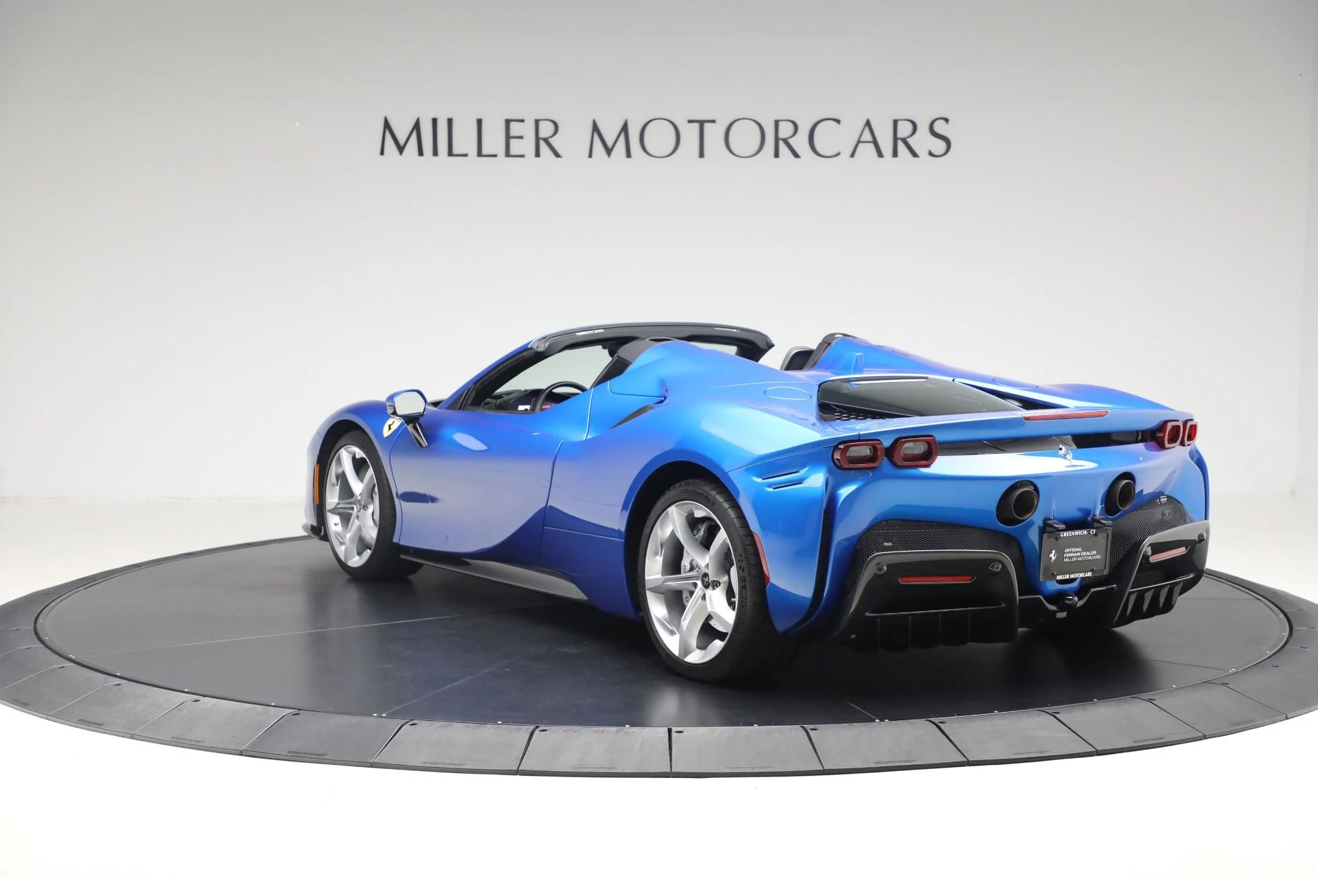 mph005_3556174497_Used_2024_Ferrari_SF_90_Spider_bddf062133