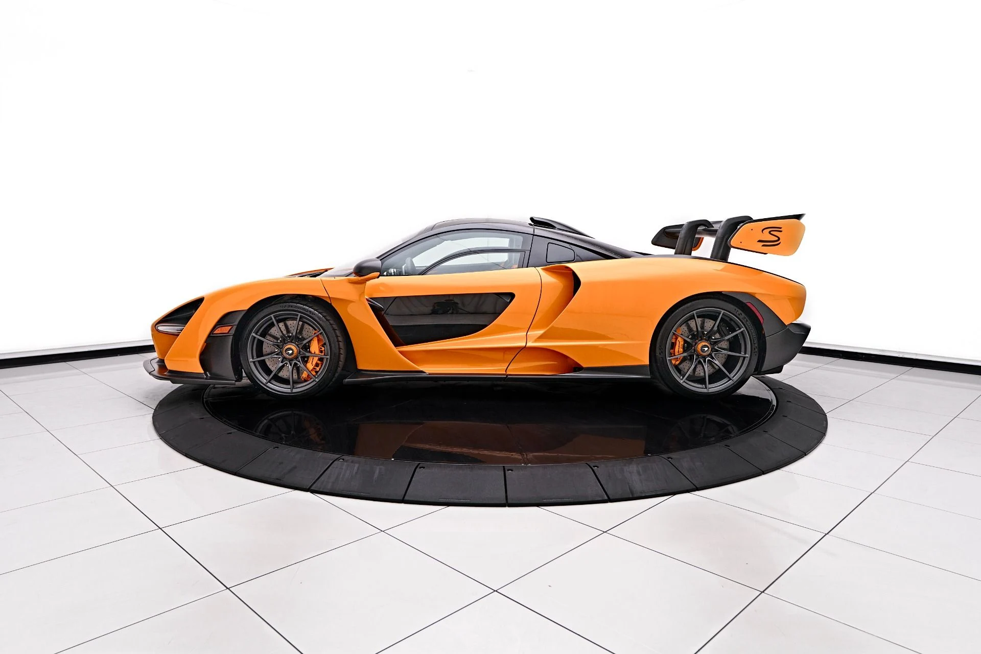 mph005_355963263_Used_2019_Mc_Laren_Senna_1766598521_cae6d3fe78