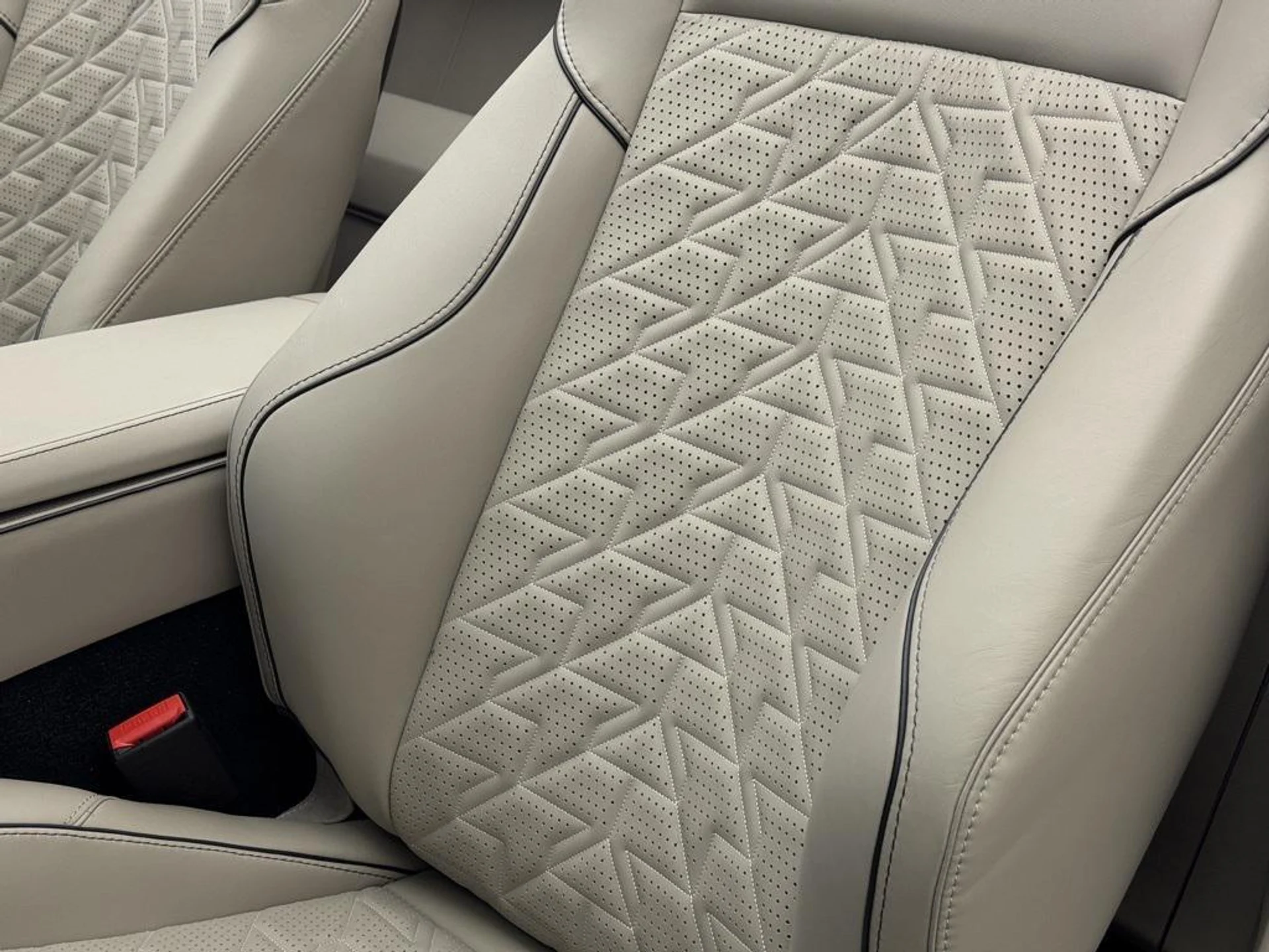 mph005_3560759992_Y_Zq_Rvcrzl_LH_h64d16_Nv5d_Y_Tk2_Y_0571c73c11