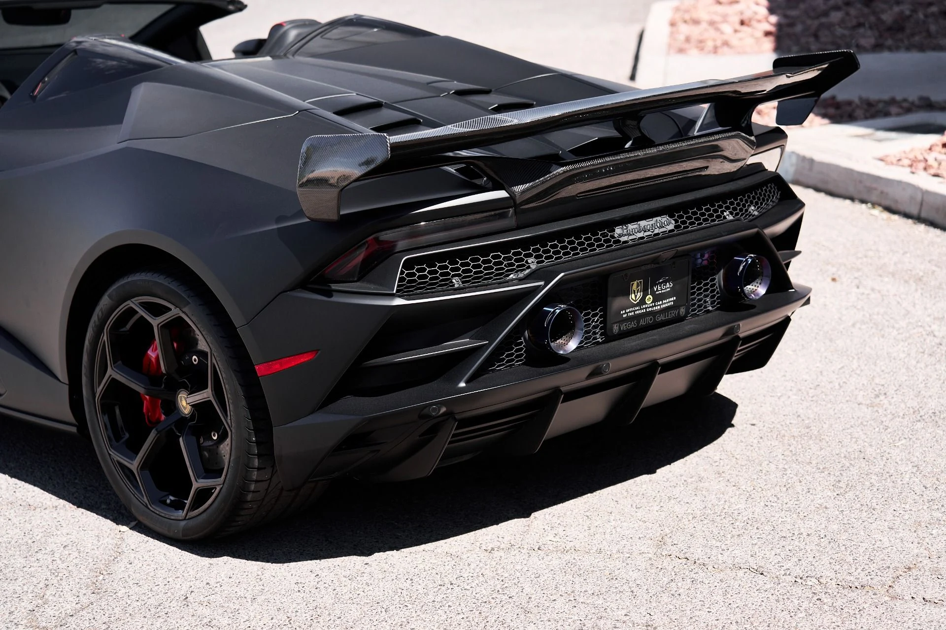 mph005_3562395917_Used_2020_Lamborghini_Huracan_EVO_Base_1755655855_97c8daf30c