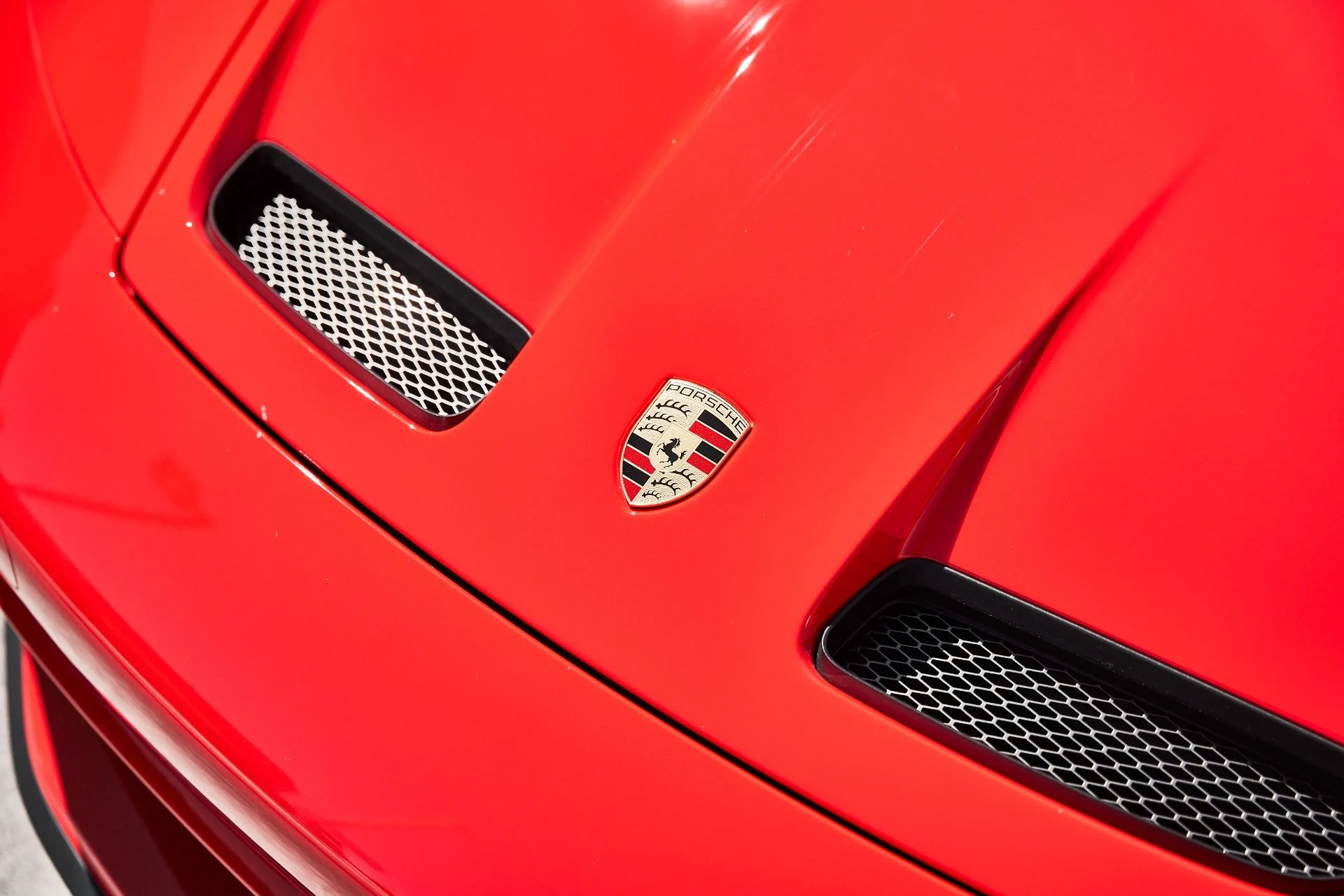 mph005_3564617170_Used_2023_Porsche_911_GT_3_1779992482_689170b9fb