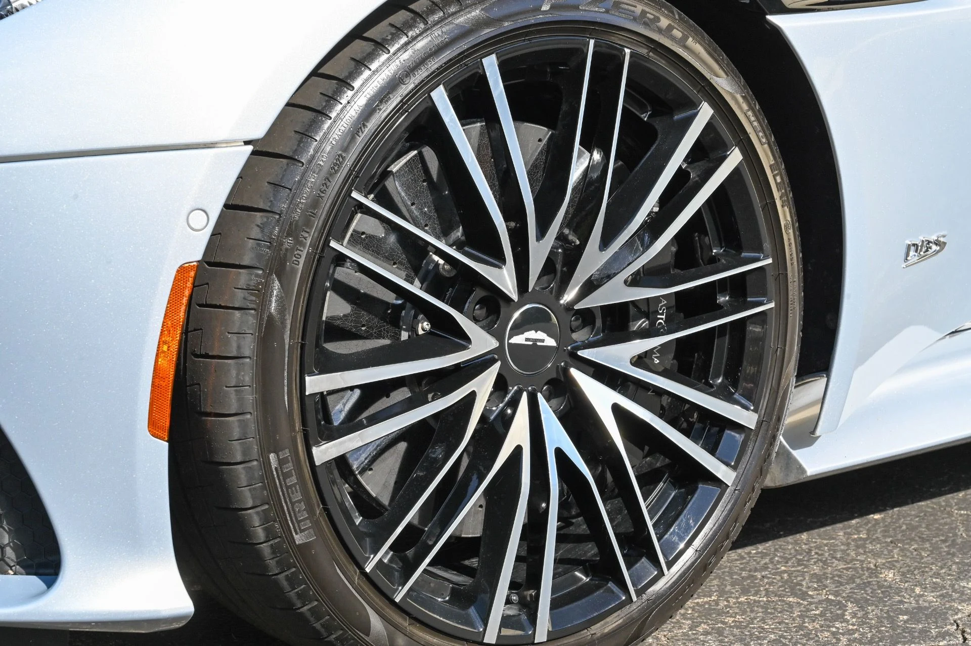 mph005_3569030883_Used_2020_Aston_Martin_DBS_Superleggera_1708981896_c264a020e4
