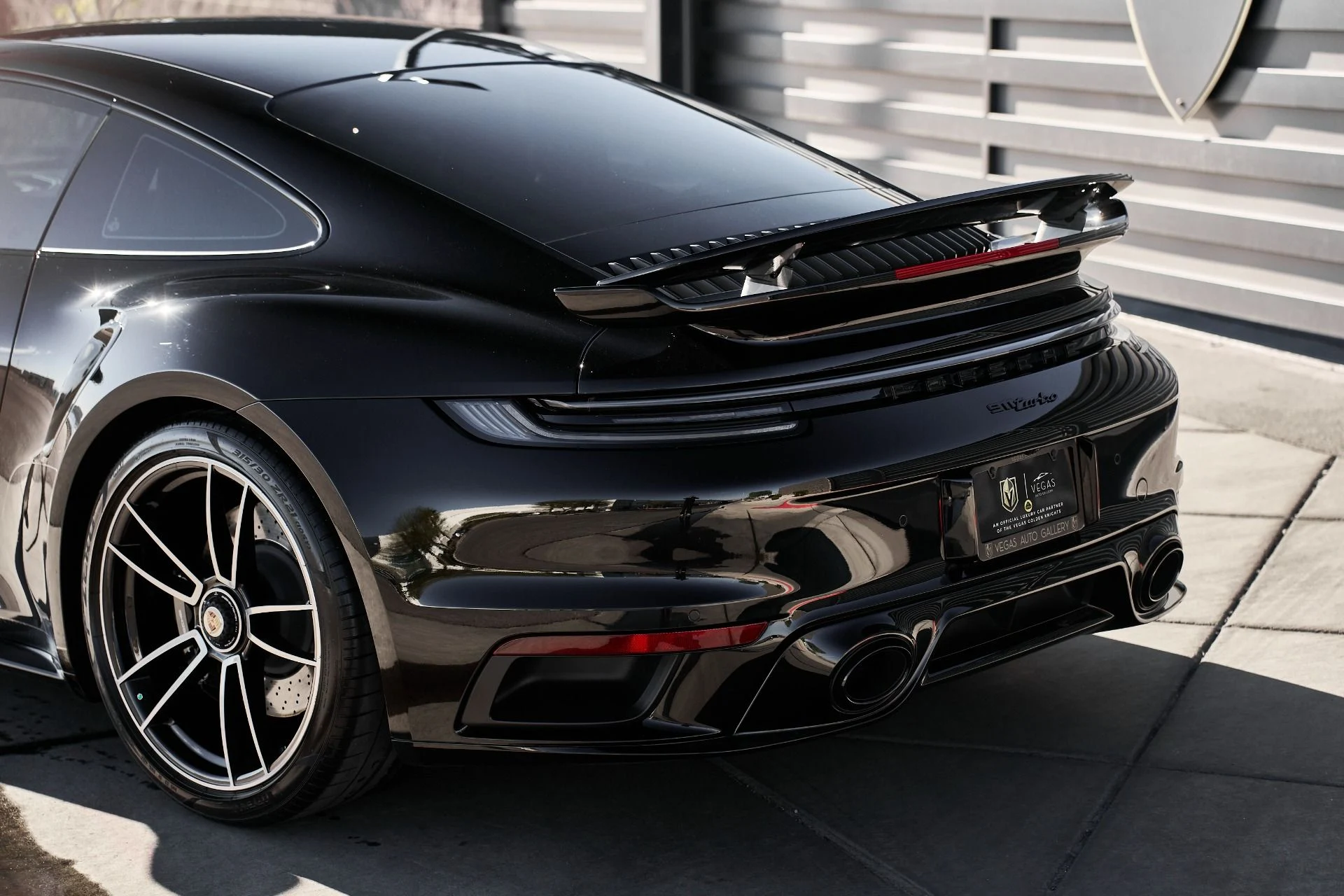 mph005_3569658097_Used_2024_Porsche_911_Turbo_1765937740_0c94fc76cf