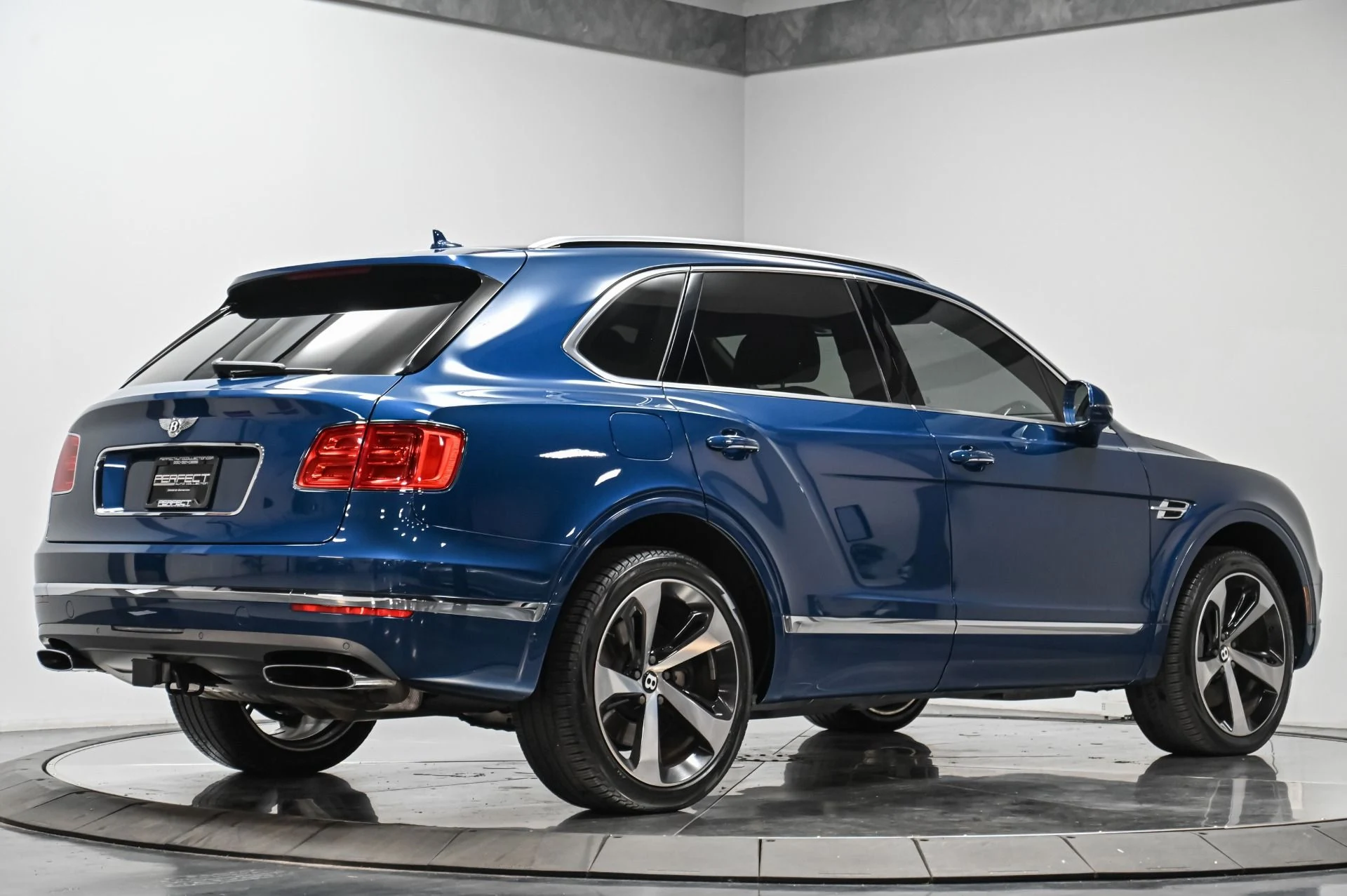 mph005_3570841173_Used_2018_Bentley_Bentayga_W12_1758835166_b837168f1d