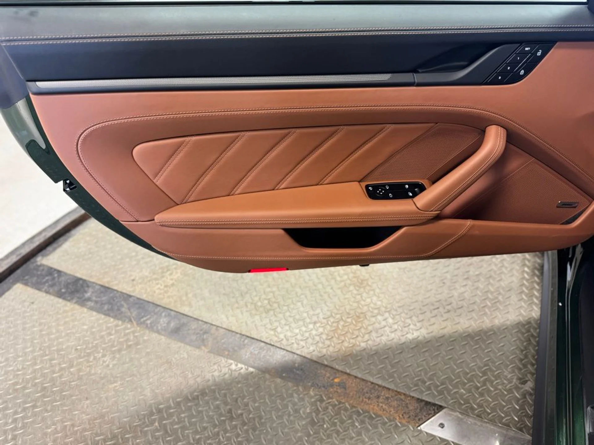 mph005_358017561_0d1628248b803c542735b2212c751e66x_9b79136fe2