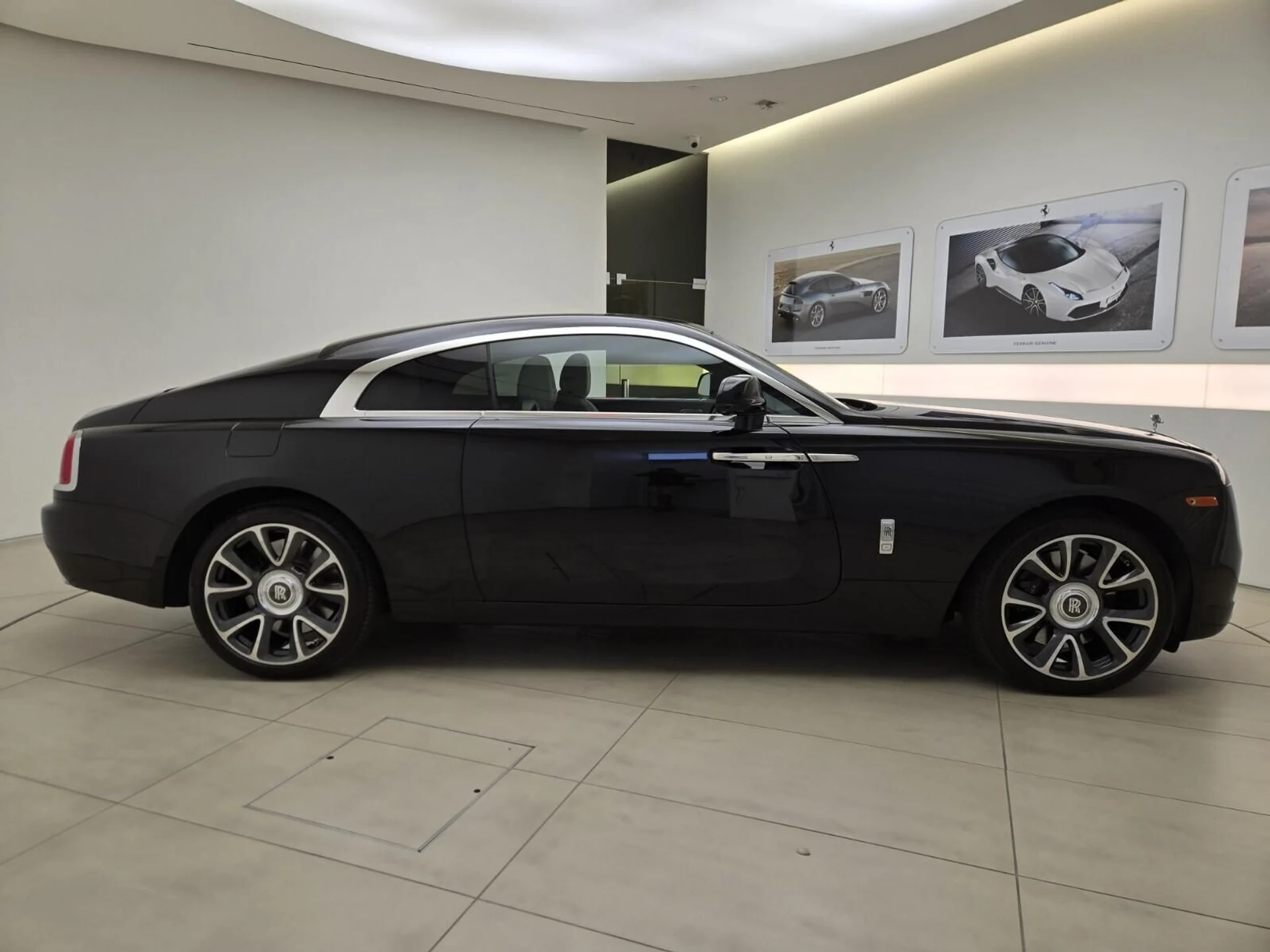 mph005_3580271967_Used_2018_Rolls_Royce_Wraith_1755931411_73aea8a361