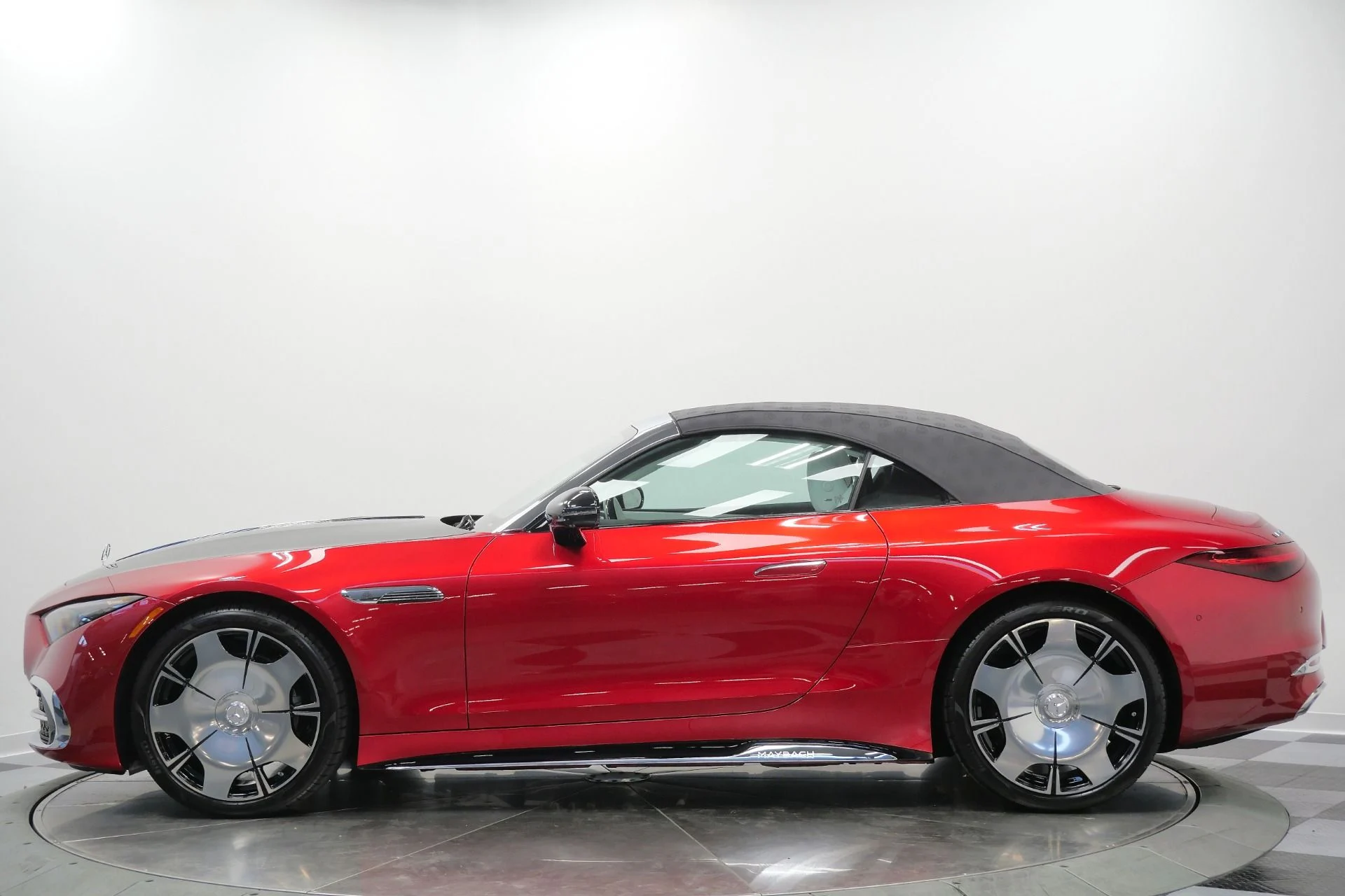 mph005_3584471386_Used_2026_Mercedes_Benz_Maybach_SL_680_Monogram_Series_As_New_Condition_1767976694_8eac5c5bc6