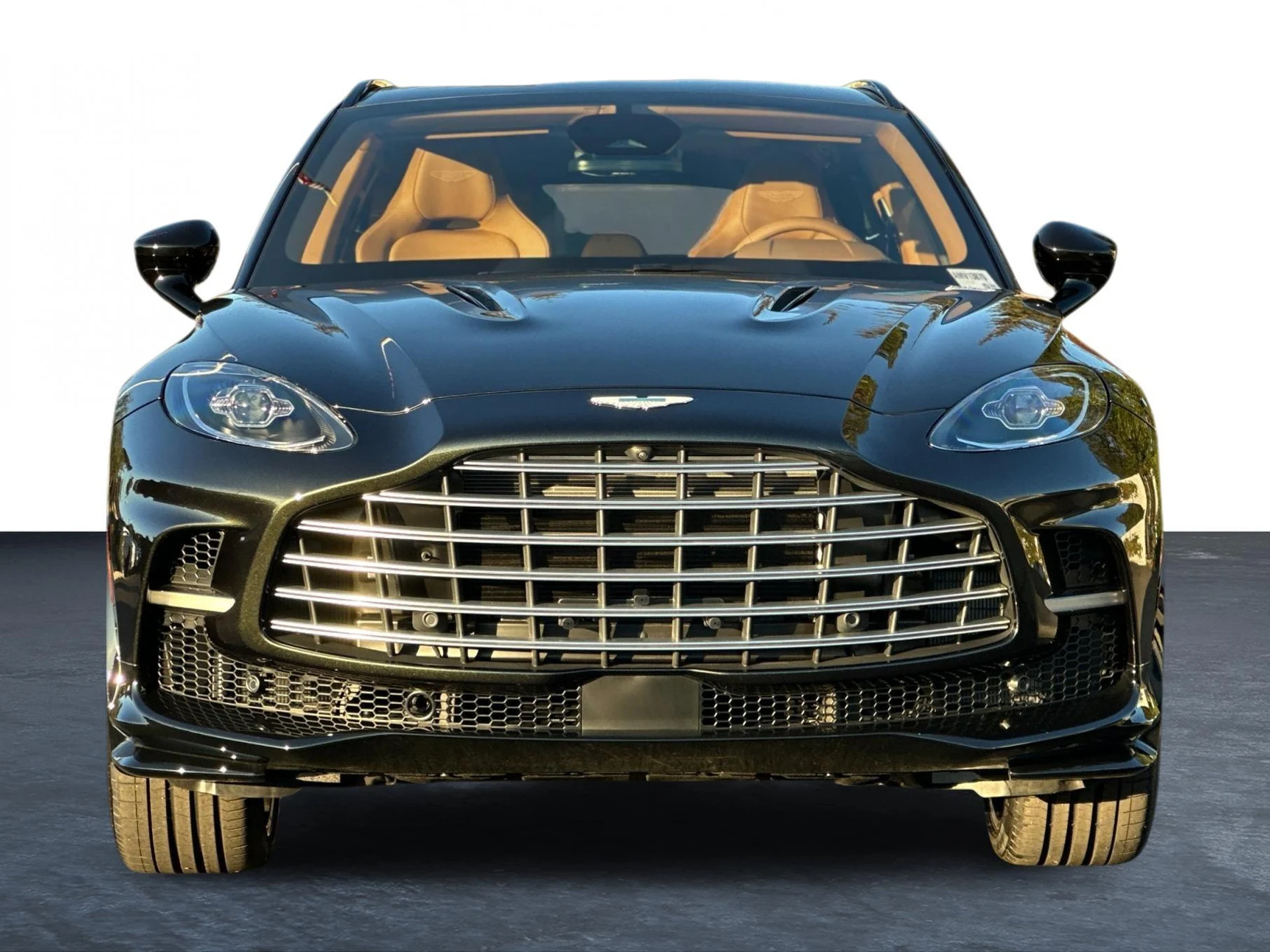 mph005_361025024_New_2026_Aston_Martin_DBX_707_1765379213_dfd348846c