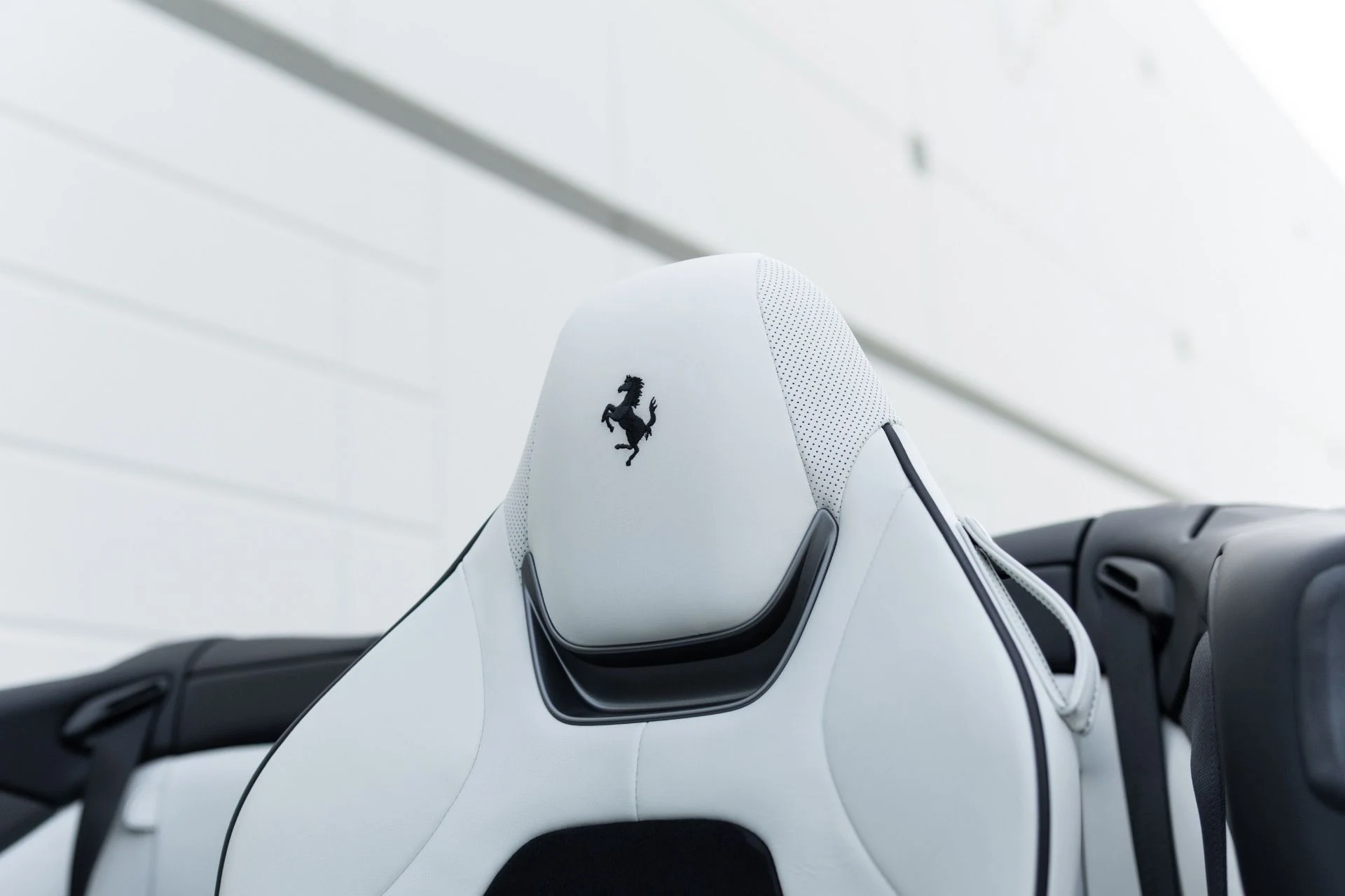 mph005_3637000476_Used_2023_Ferrari_Portofino_M_1766185478_7aefab4b46