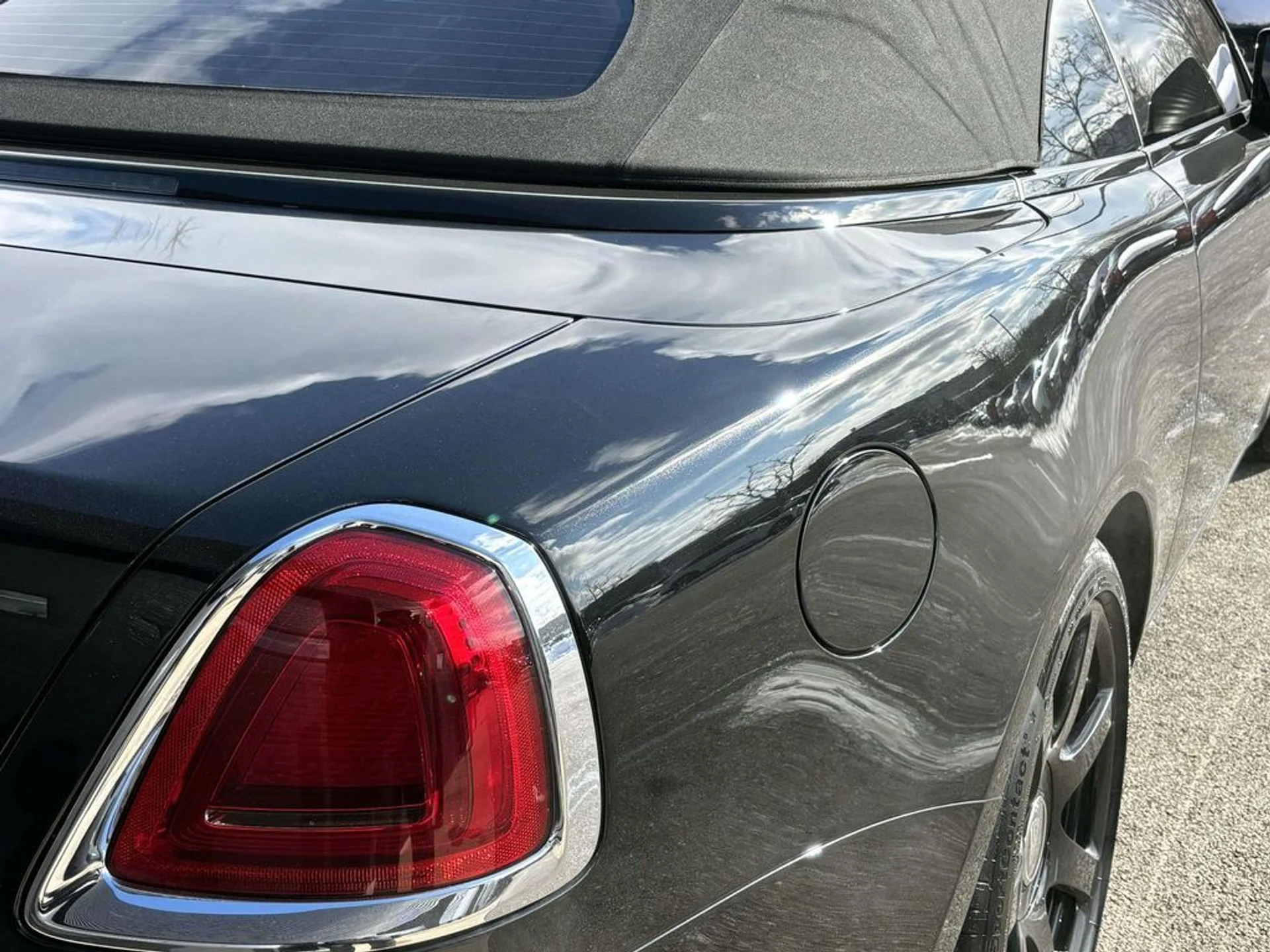 mph005_3642921210_aa3f150f28c49cf9312d8b838feee4abx_7f532b0a4d