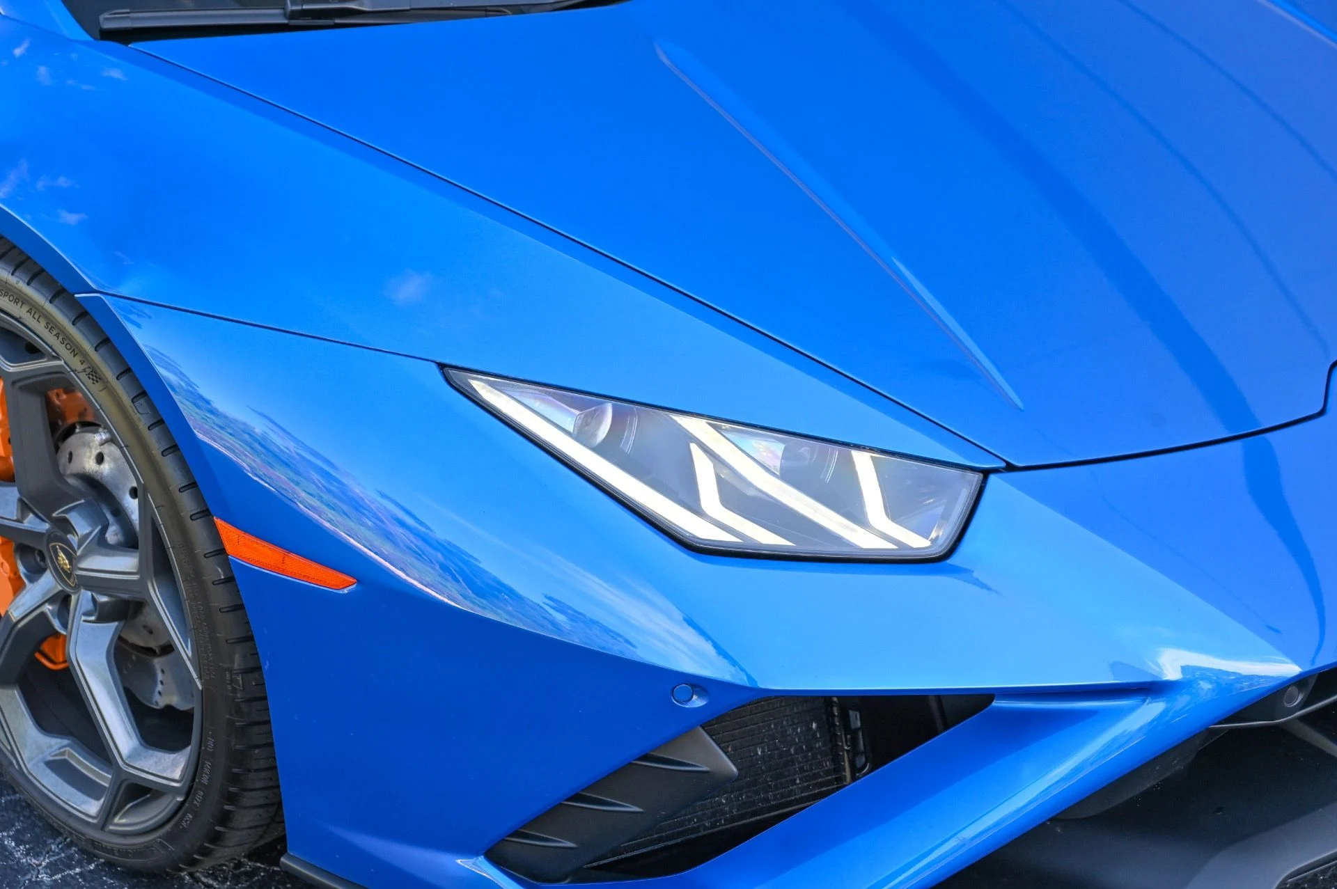 mph005_364938758_Used_2020_Lamborghini_Huracan_EVO_1726853316_580f25da10