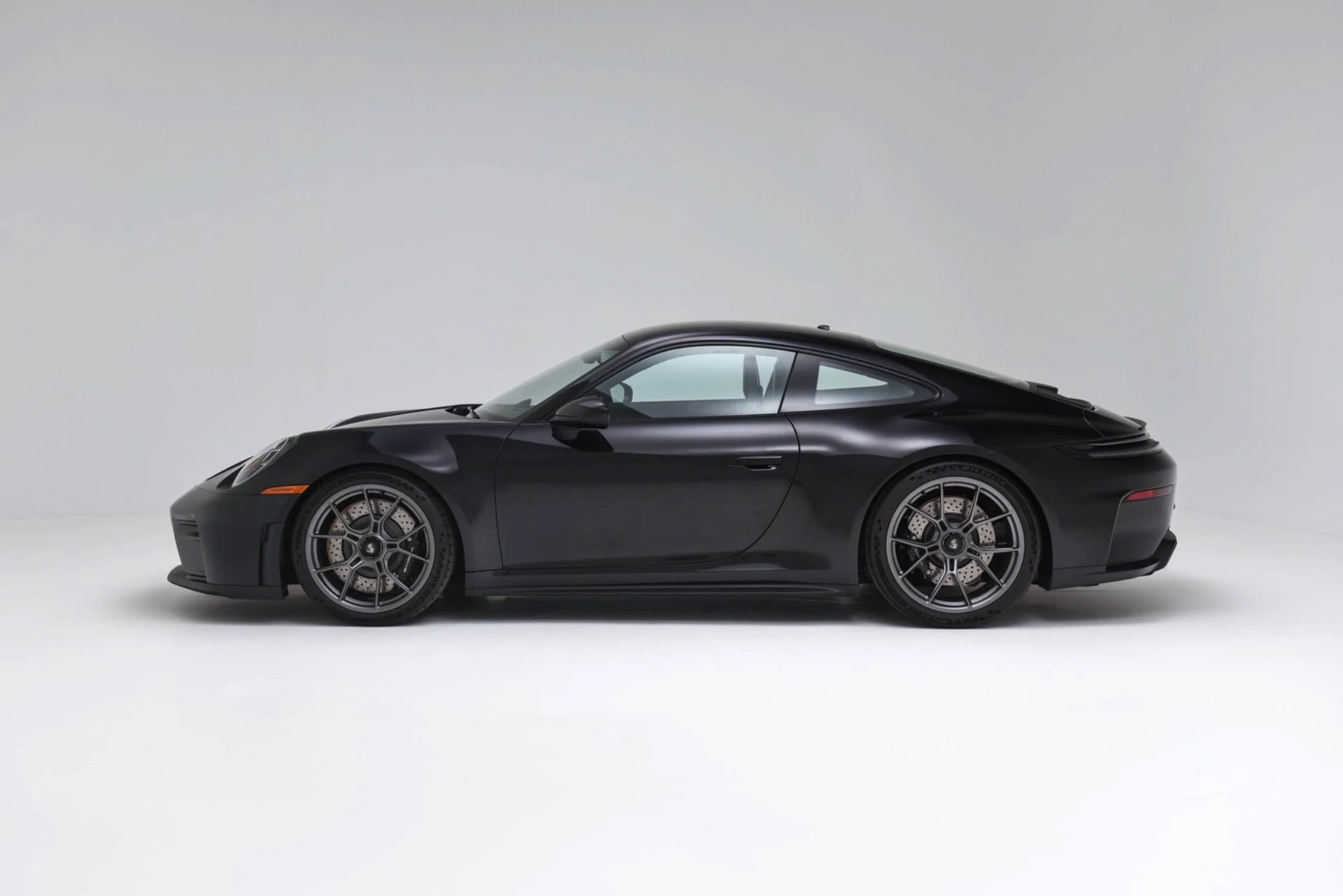 mph005_3649482410_Used_2026_Porsche_911_GT_3_Touring_1774627050_0ee95eb223