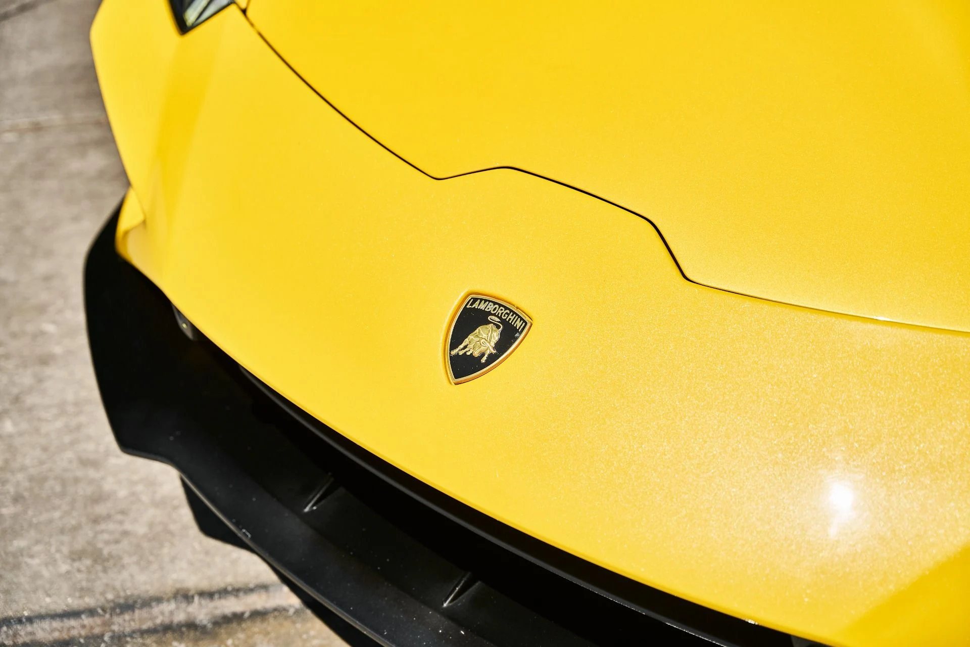mph005_3652042588_Used_2022_Lamborghini_Huracan_EVO_Base_1787357772_f662539b6e