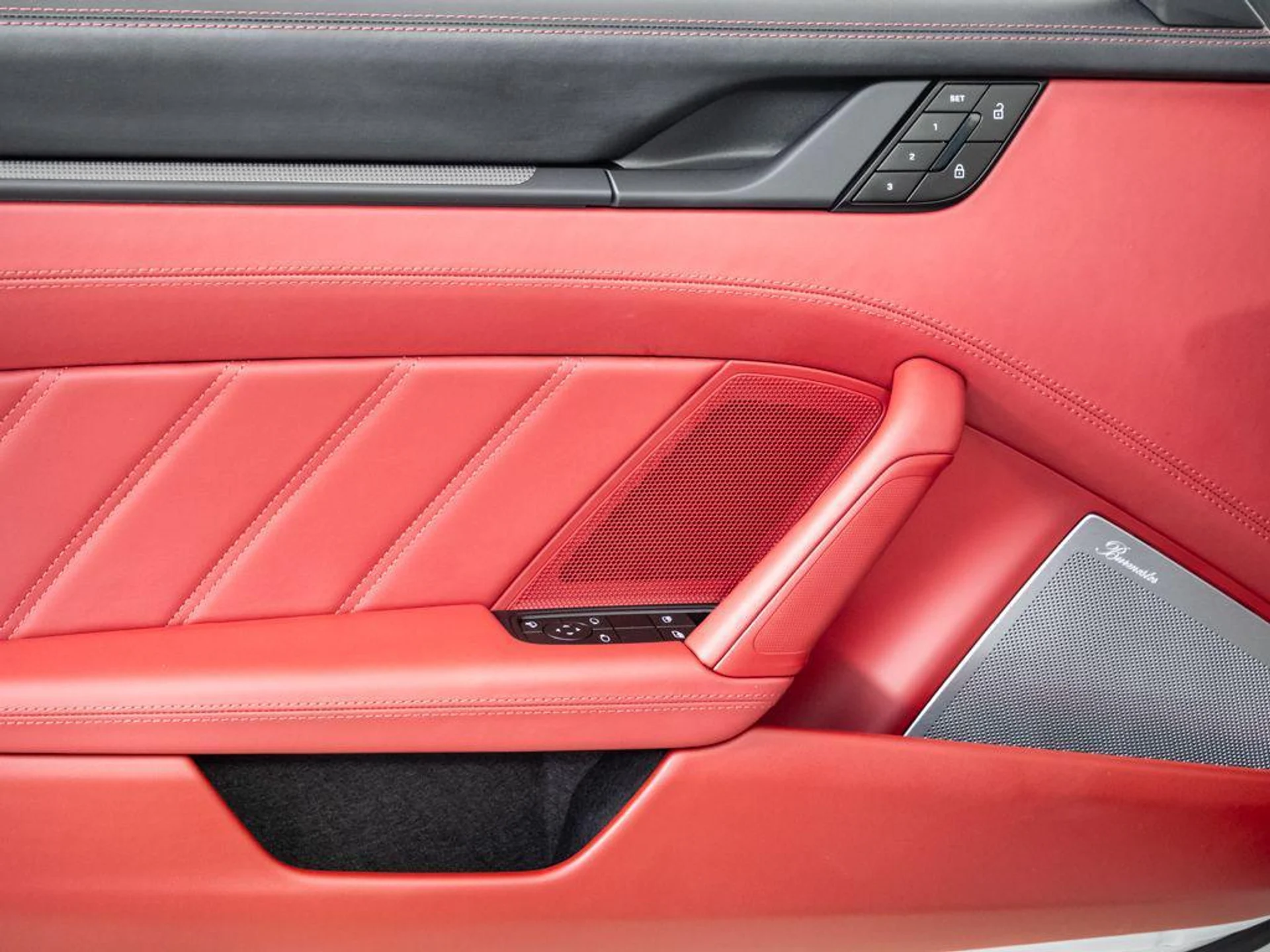 mph005_3653698837_E_Qoobv_RTU_Tie7ltg3f0_Jmhy_P_Bts_2b81d8a8ce