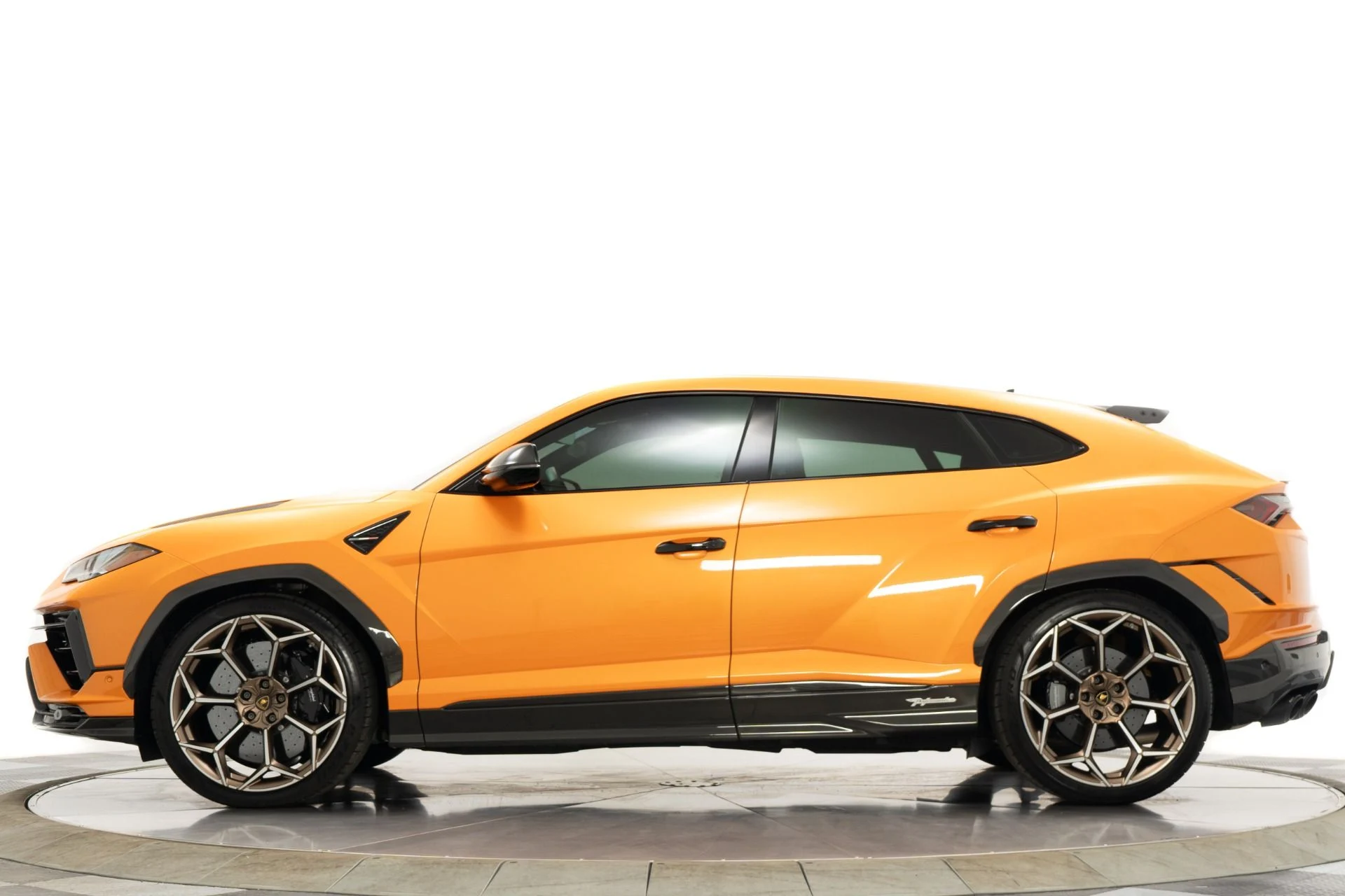 mph005_3665949336_Used_2024_Lamborghini_Urus_Performante_1779475320_74be76d477