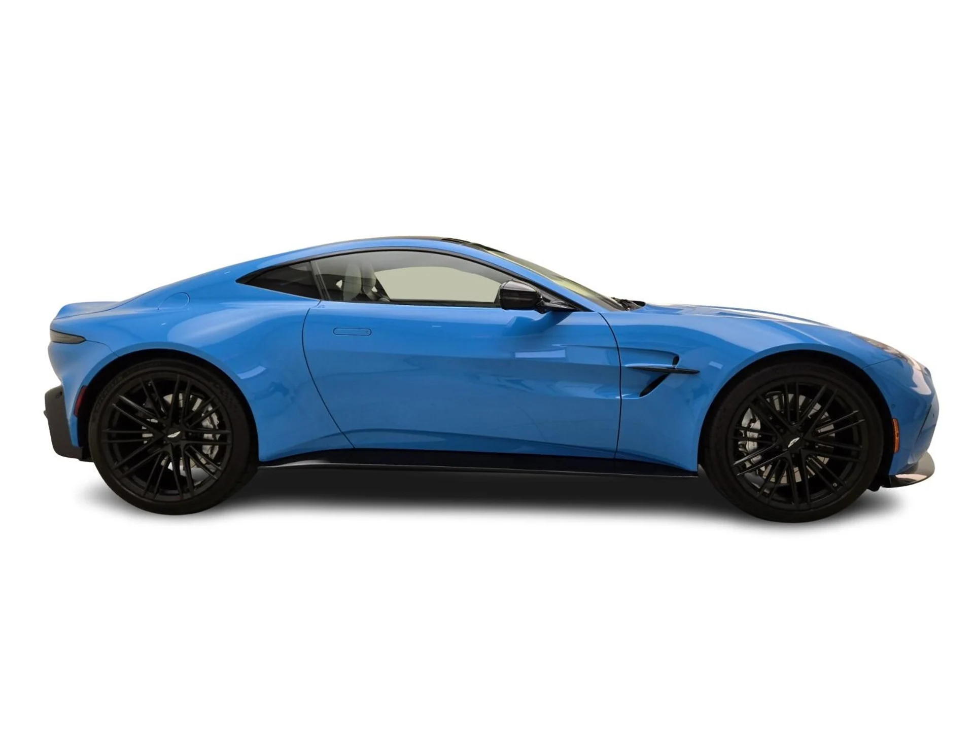 mph005_3671407586_Used_2025_Aston_Martin_Vantage_1770792720_80e9c03568