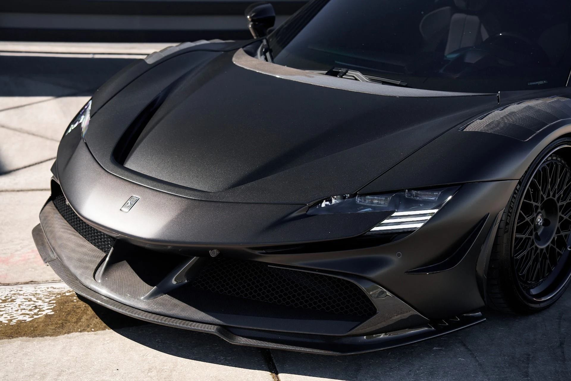 mph005_3673496879_Used_2022_Ferrari_SF_90_Stradale_Base_1760226965_ae9c187108