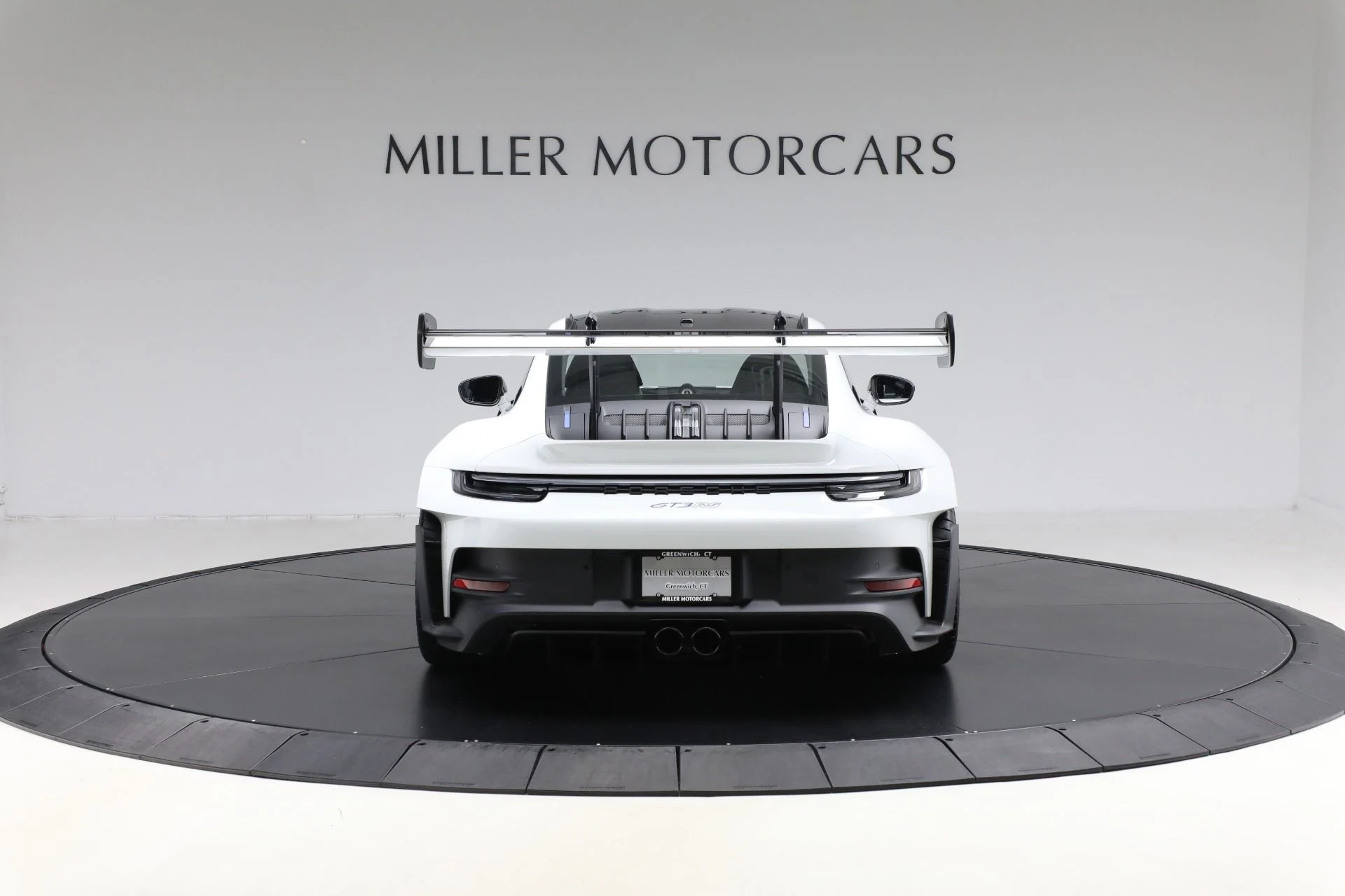 mph005_3681892351_Used_2025_Porsche_911_GT_3_RS_1762987246_1cbaf635ab