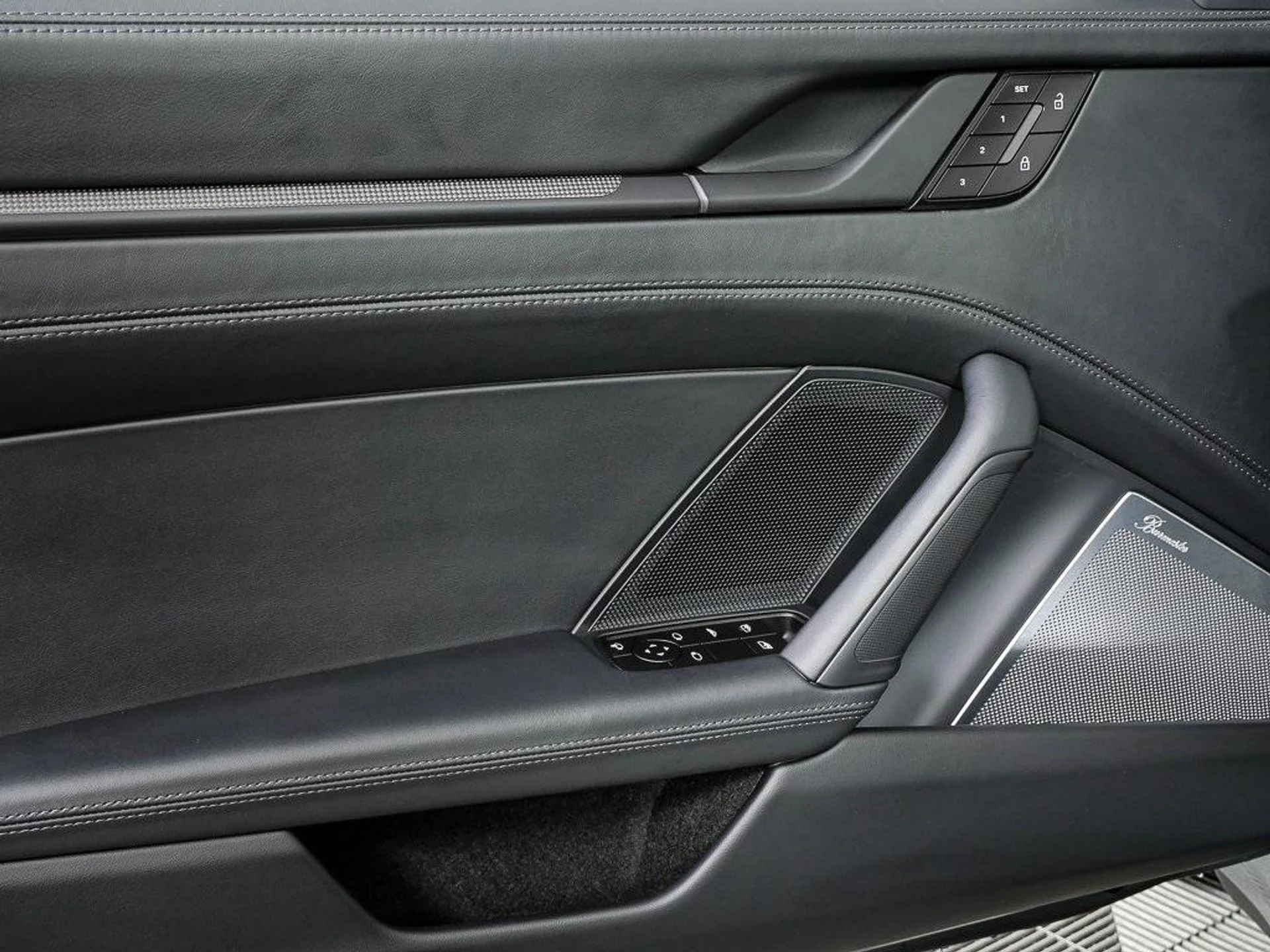 mph005_3687197643_1_Ui2_VO_978_Qp8x_Bkmcsl_A_Rw_Utel_Y_e6b4a38fab