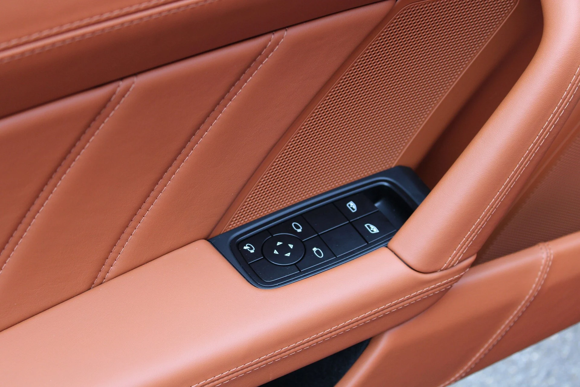 mph005_3694046321_6d57b6b79298a3d80171202e7f0b0003x_e65dabcfdf