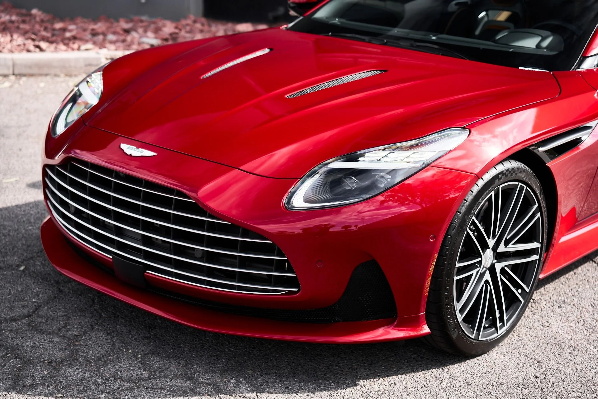 mph005_3705929833_Used_2024_Aston_Martin_DB_12_1756329442_2b4121a8b6