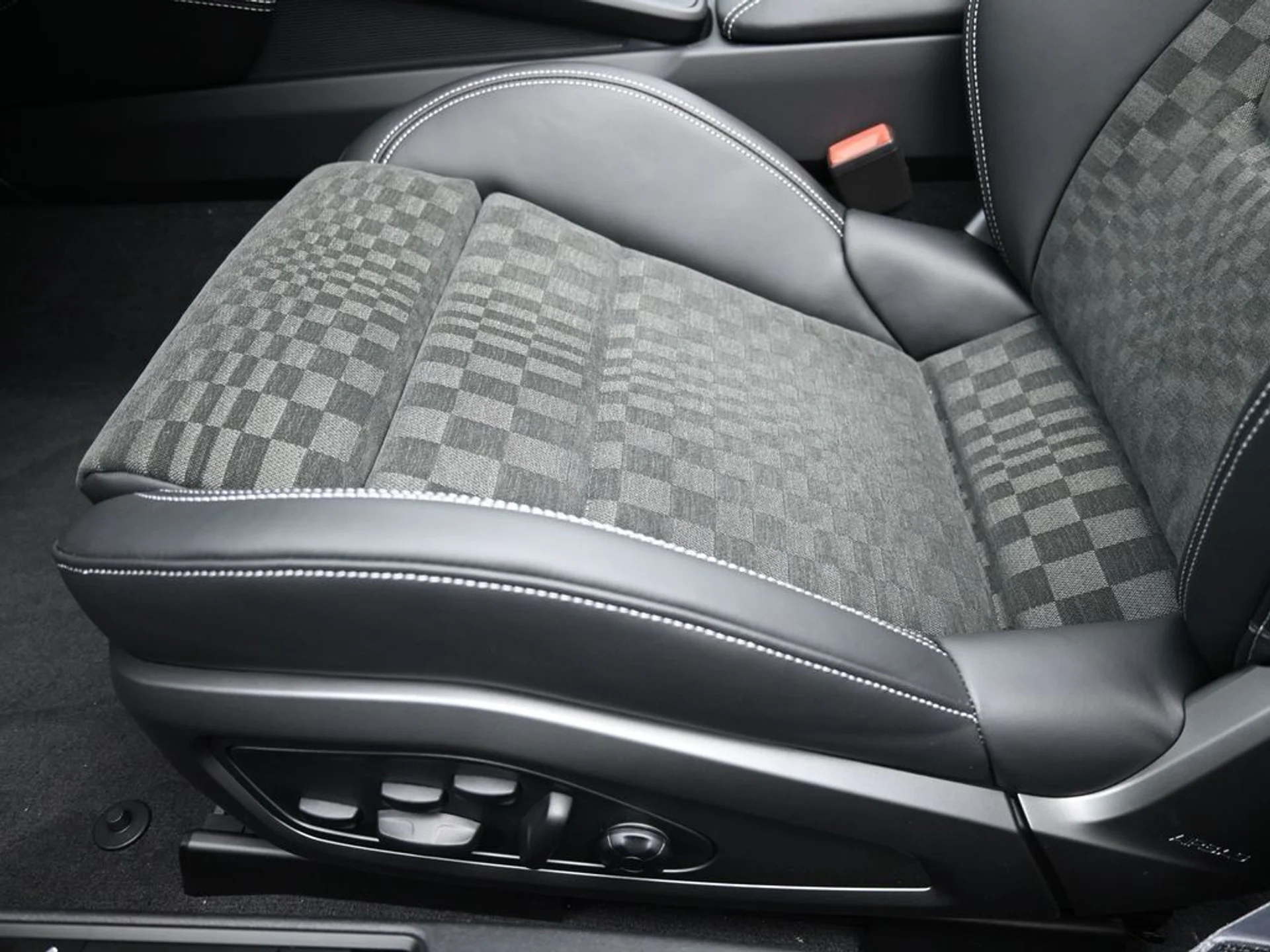 mph005_3709891279_ce2631024a27132f6421d32e096253a2_883eeaf35a