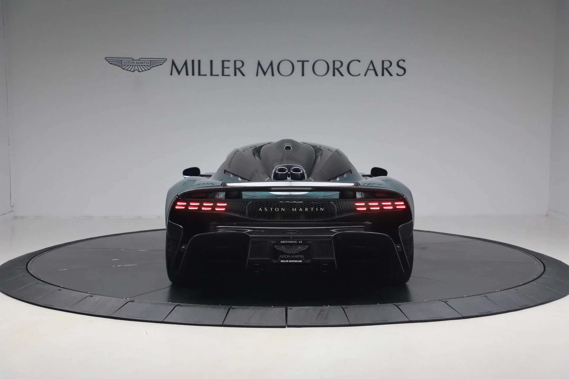 mph005_37138627_New_2026_Aston_Martin_Valhalla_1779312465_544ec52218