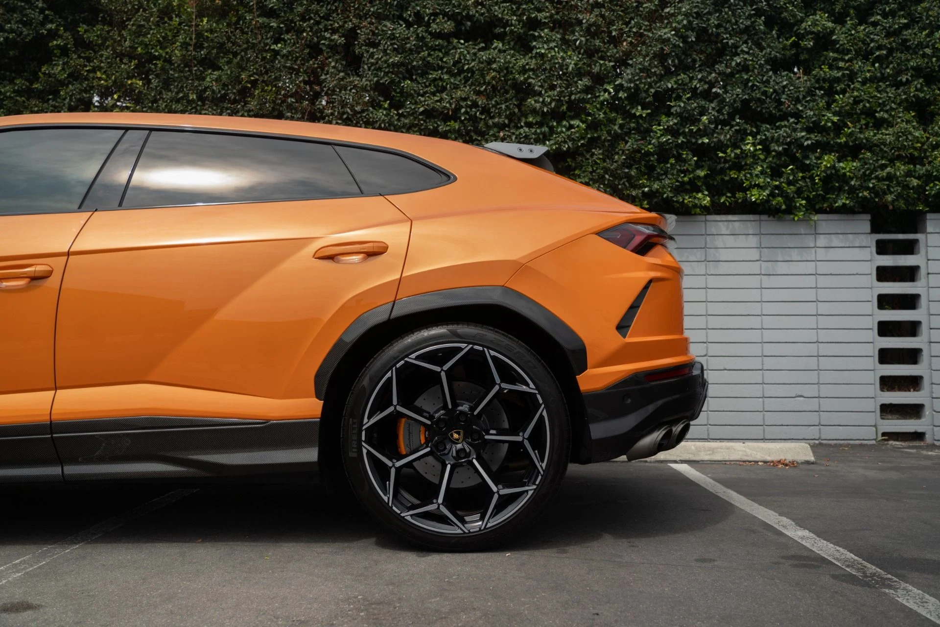 mph005_3719051841_Used_2022_Lamborghini_Urus_1755127635_a305e1494f