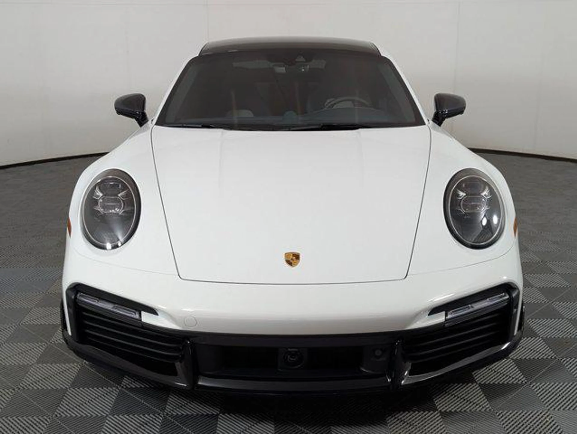 mph005_3727392171_f_XW_2_WA_Redw1_c_O4_Oh_NX_Dhxn_B_Sh8_9e91a3775b