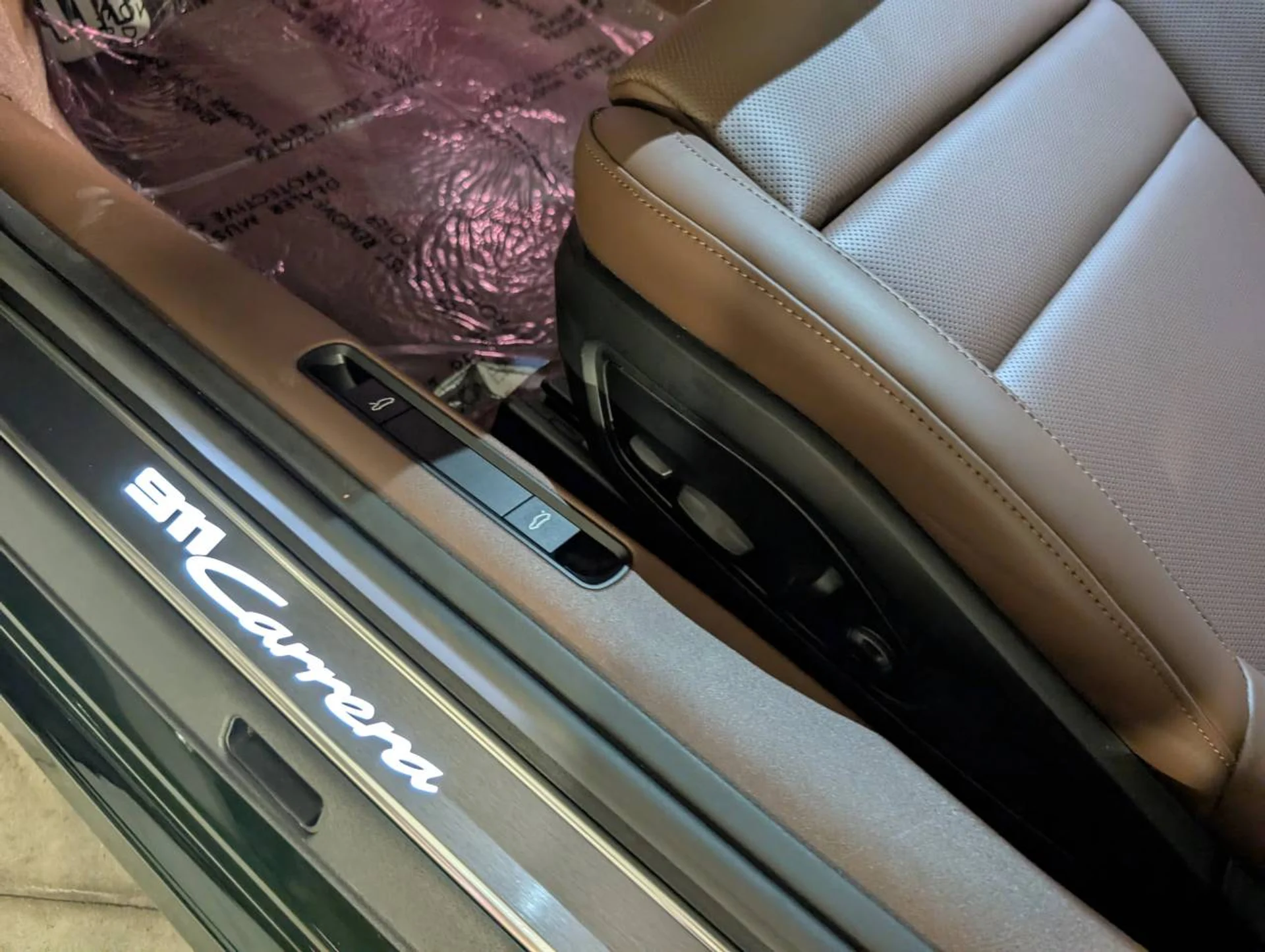 mph005_3731454366_70ece412f6b22b281dc5f82b6a366e14x_2c47b18a17