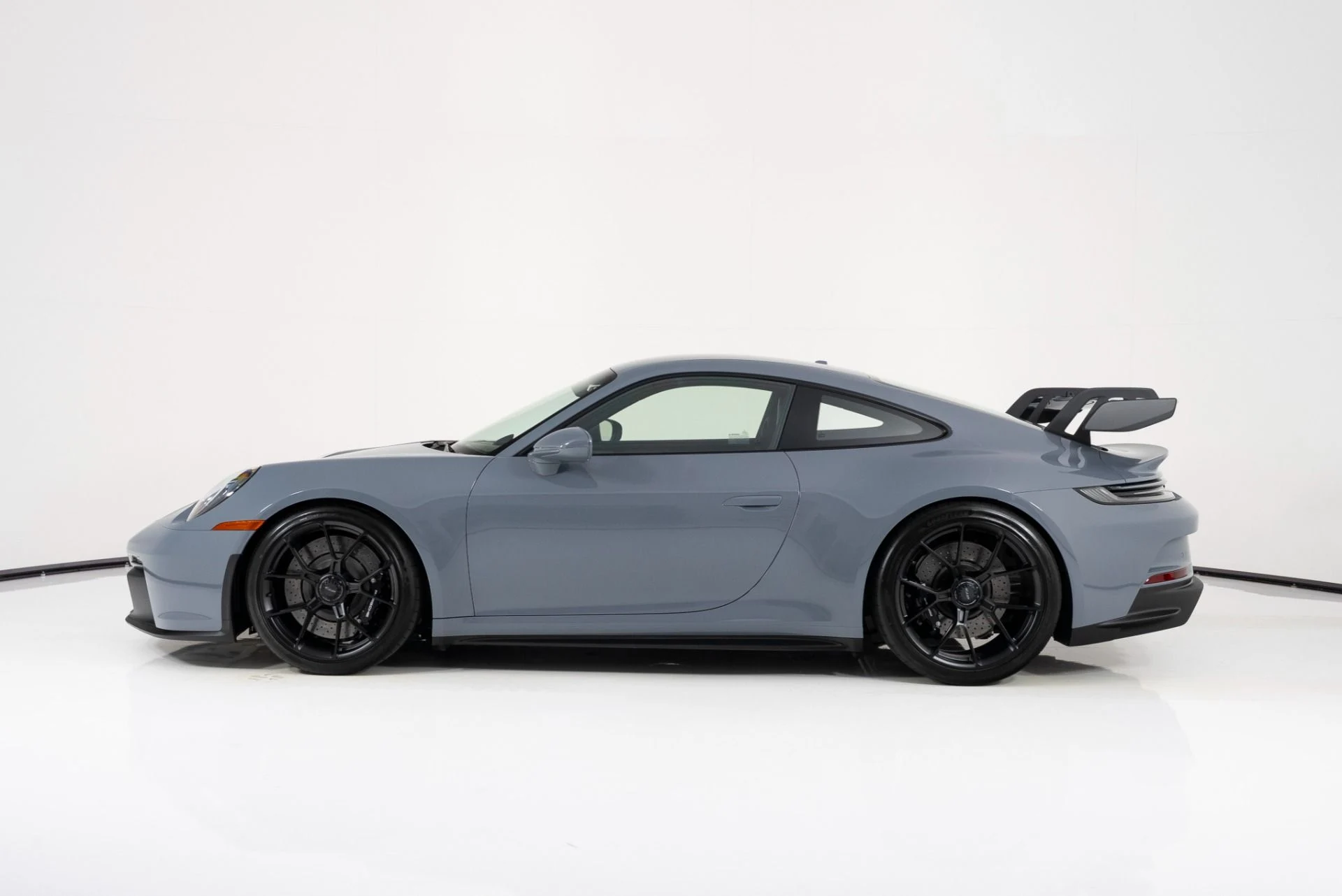 mph005_3743824777_Used_2024_Porsche_911_GT_3_1754347398_3a75fe285f