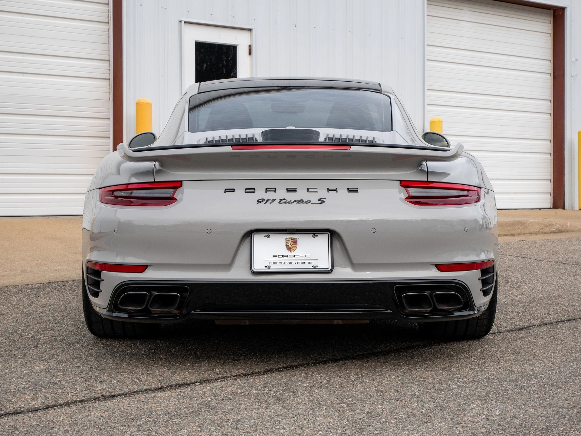 mph005_3747846252_f78497672cacd01a83e0fe3772144380x_123fa3f362