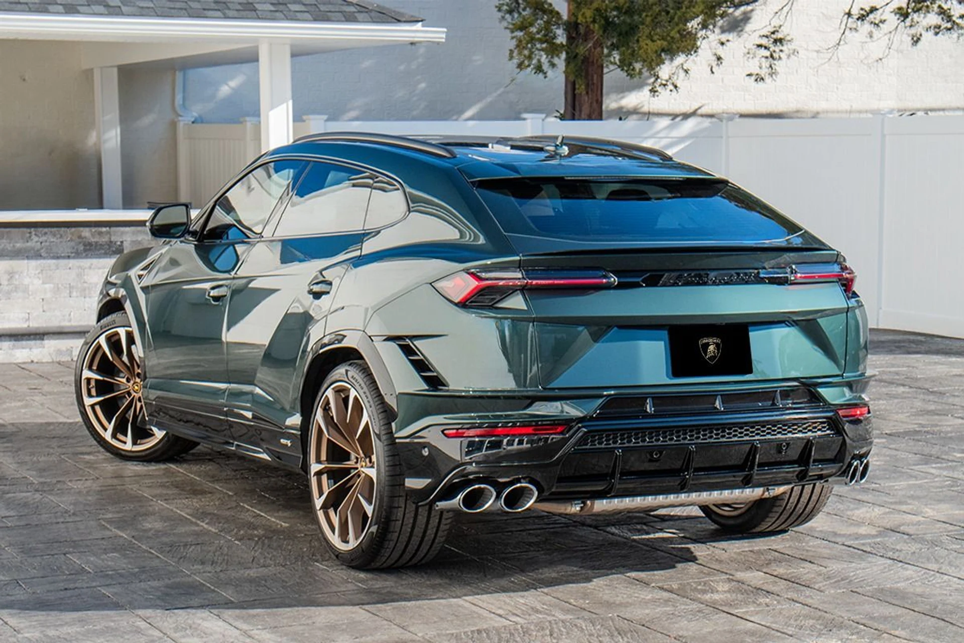 mph005_3748110706_Used_2024_Lamborghini_Urus_S_1769870787_5a3fa3e08a