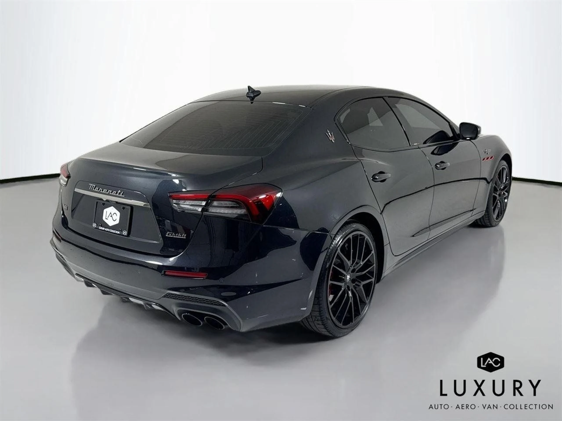 mph005_3752926032_18649e4f86b2e74b31d0d3f64524162a_14a021bbdd