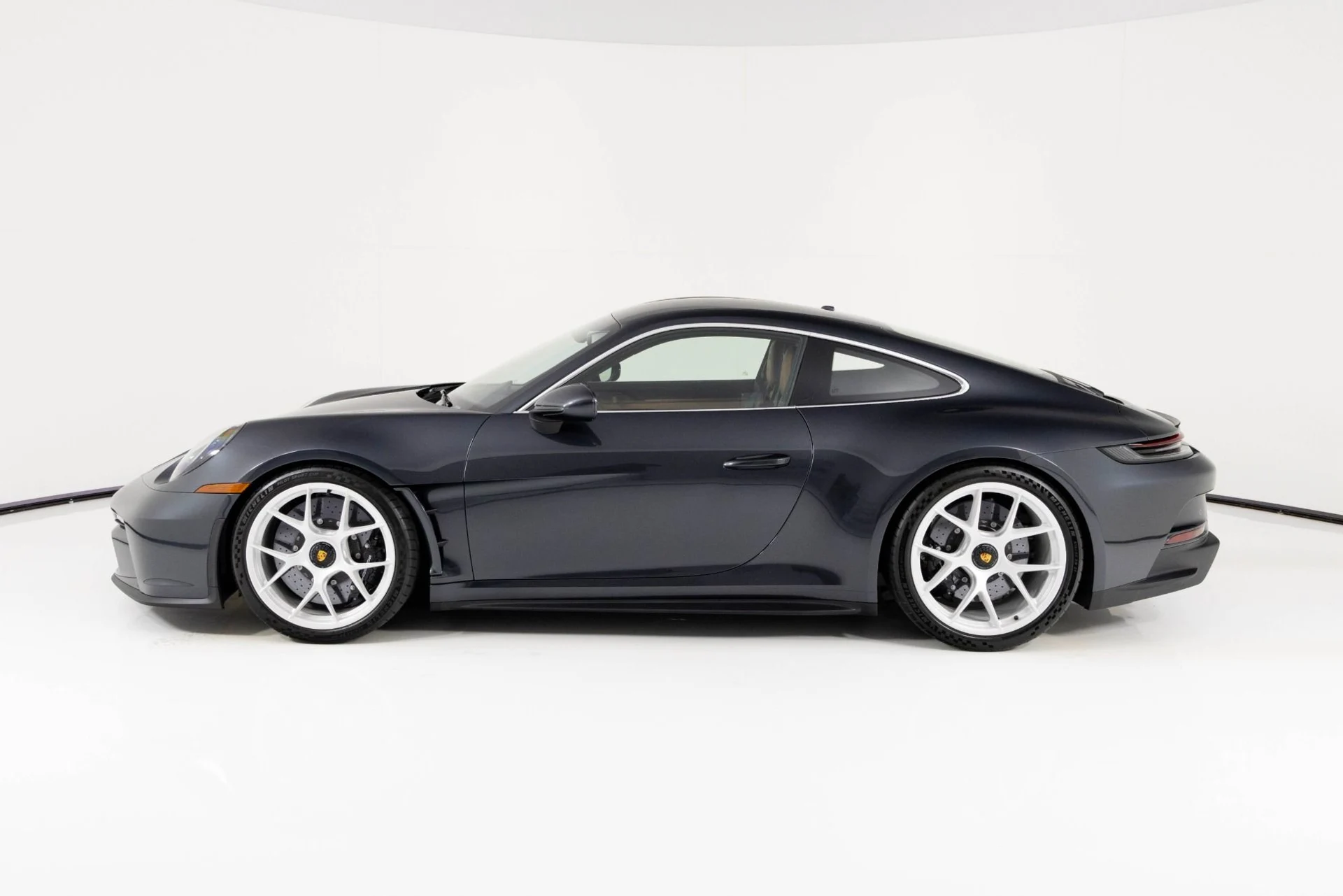 mph005_3753589923_Used_2024_Porsche_911_ST_1761006438_a3d4a3cbd0