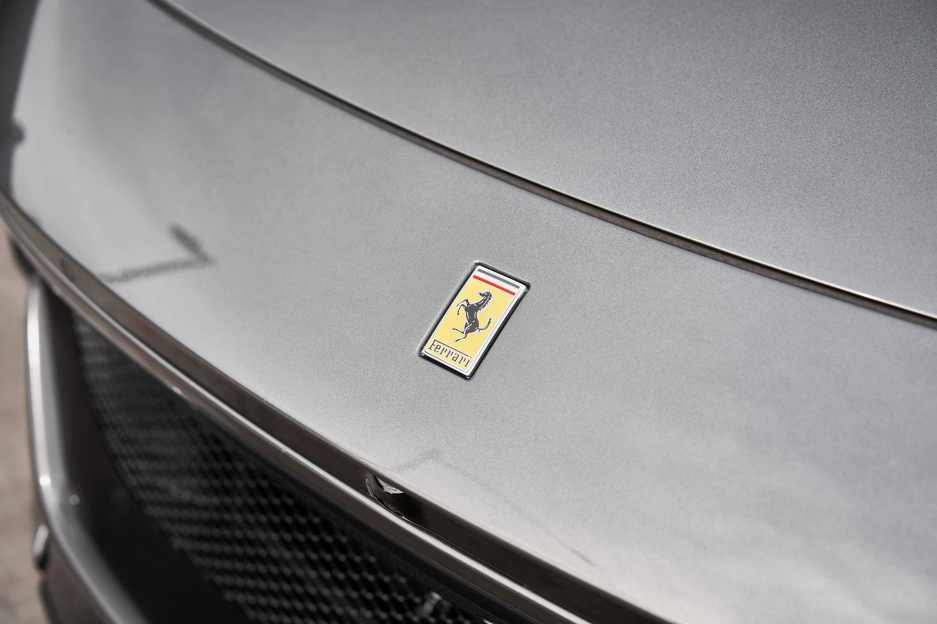 mph005_3760648862_Used_2025_Ferrari_Purosangue_1762993306_2f6eef30bd