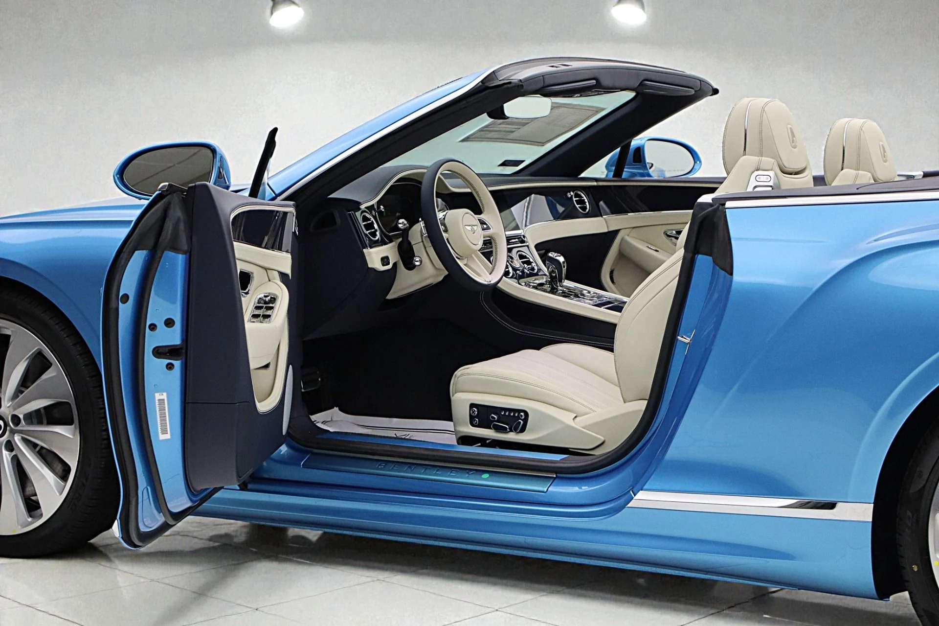 mph005_3767731246_New_2026_Bentley_Continental_GTC_ffab7dcdb8