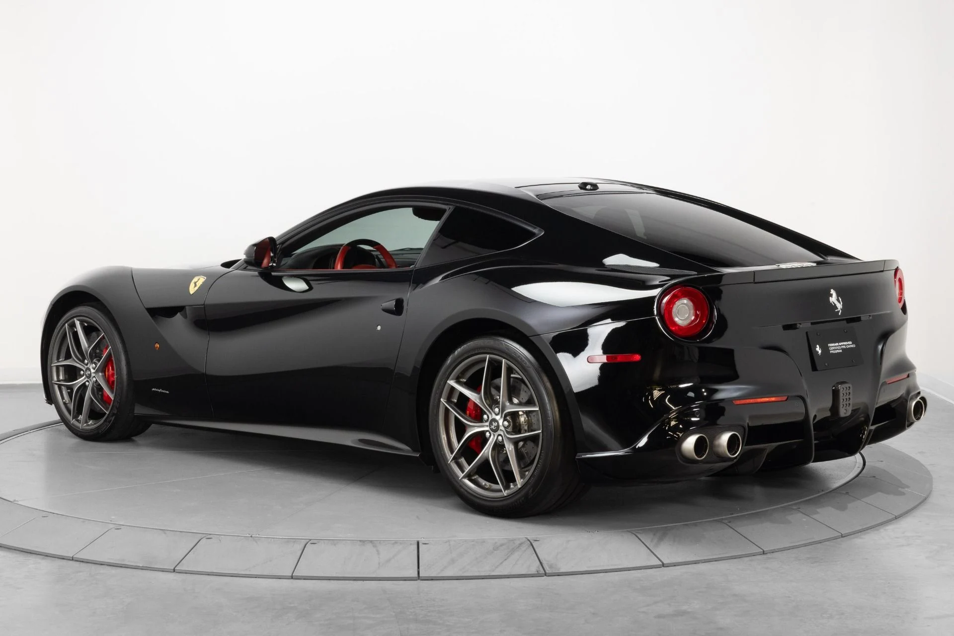 mph005_3768754233_Used_2014_Ferrari_F12berlinetta_1784559409_8c69a61315
