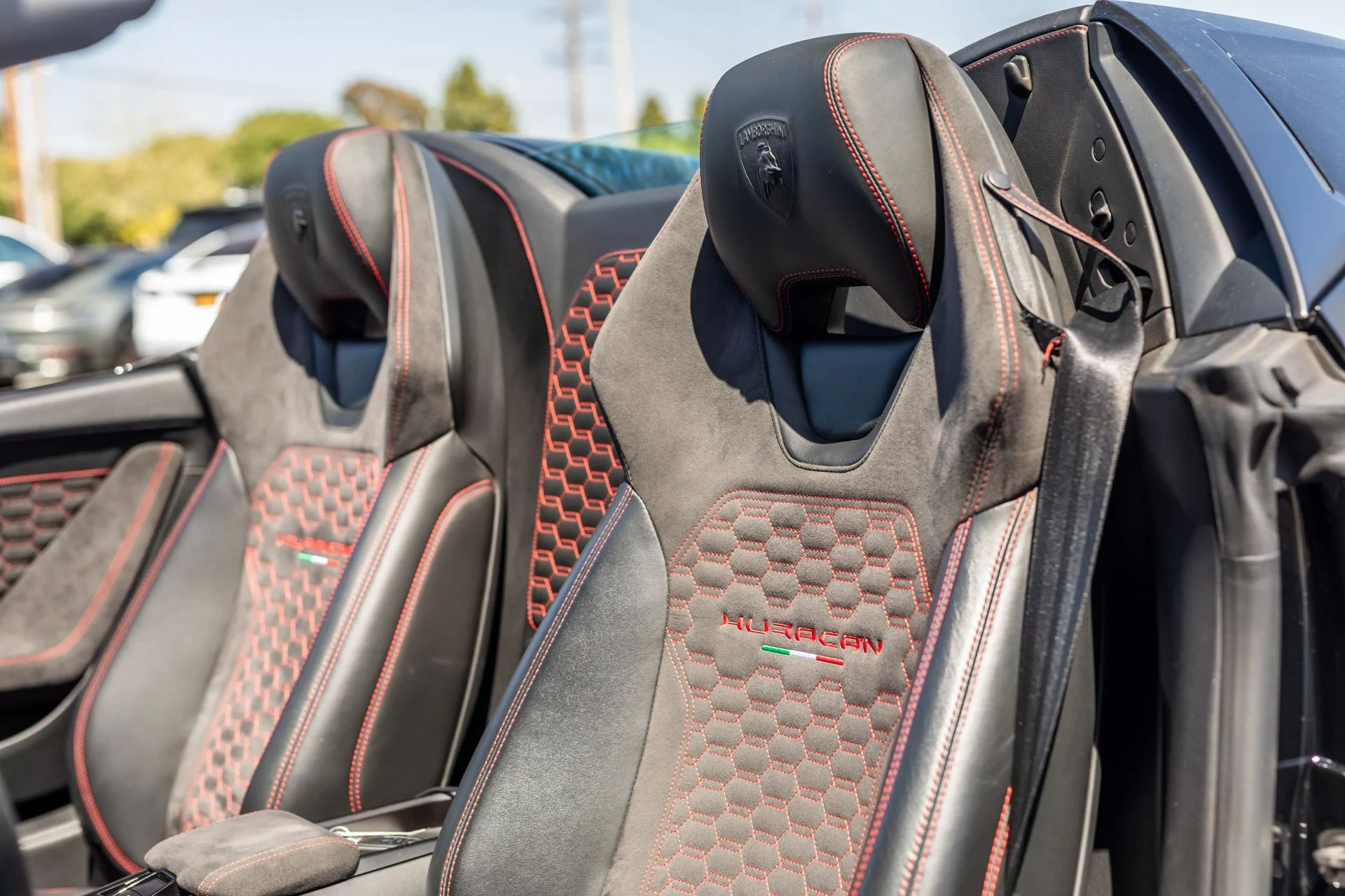 mph005_3770048512_Used_2018_Lamborghini_Huracan_LP_580_2_Spyder_1775682298_55faa11819