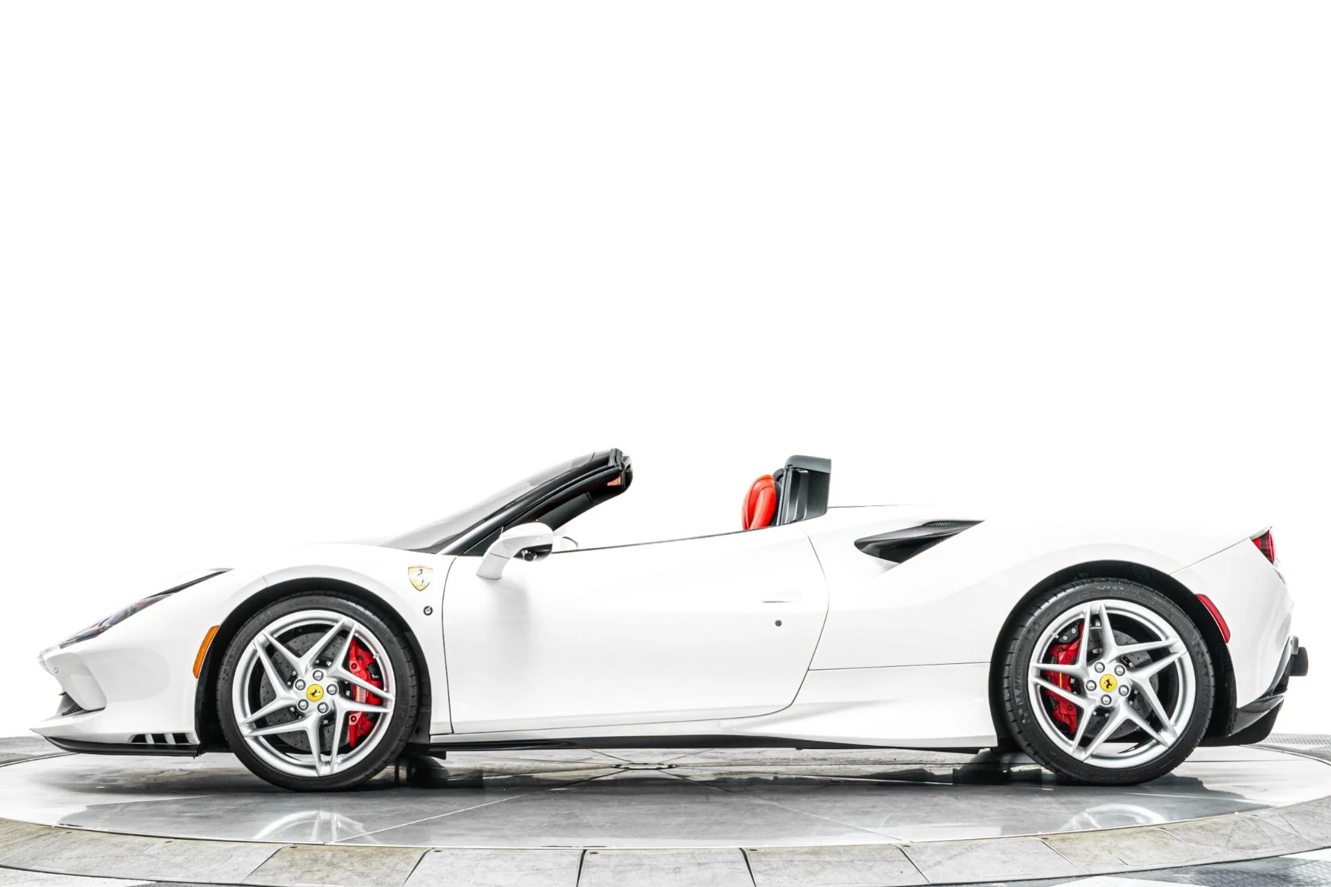 mph005_3770616427_Used_2023_Ferrari_F8_Spider_Low_Miles_Two_Tone_Paint_Carbon_Driving_Zone_Passenger_Display_1789405204_1b1cae3df2