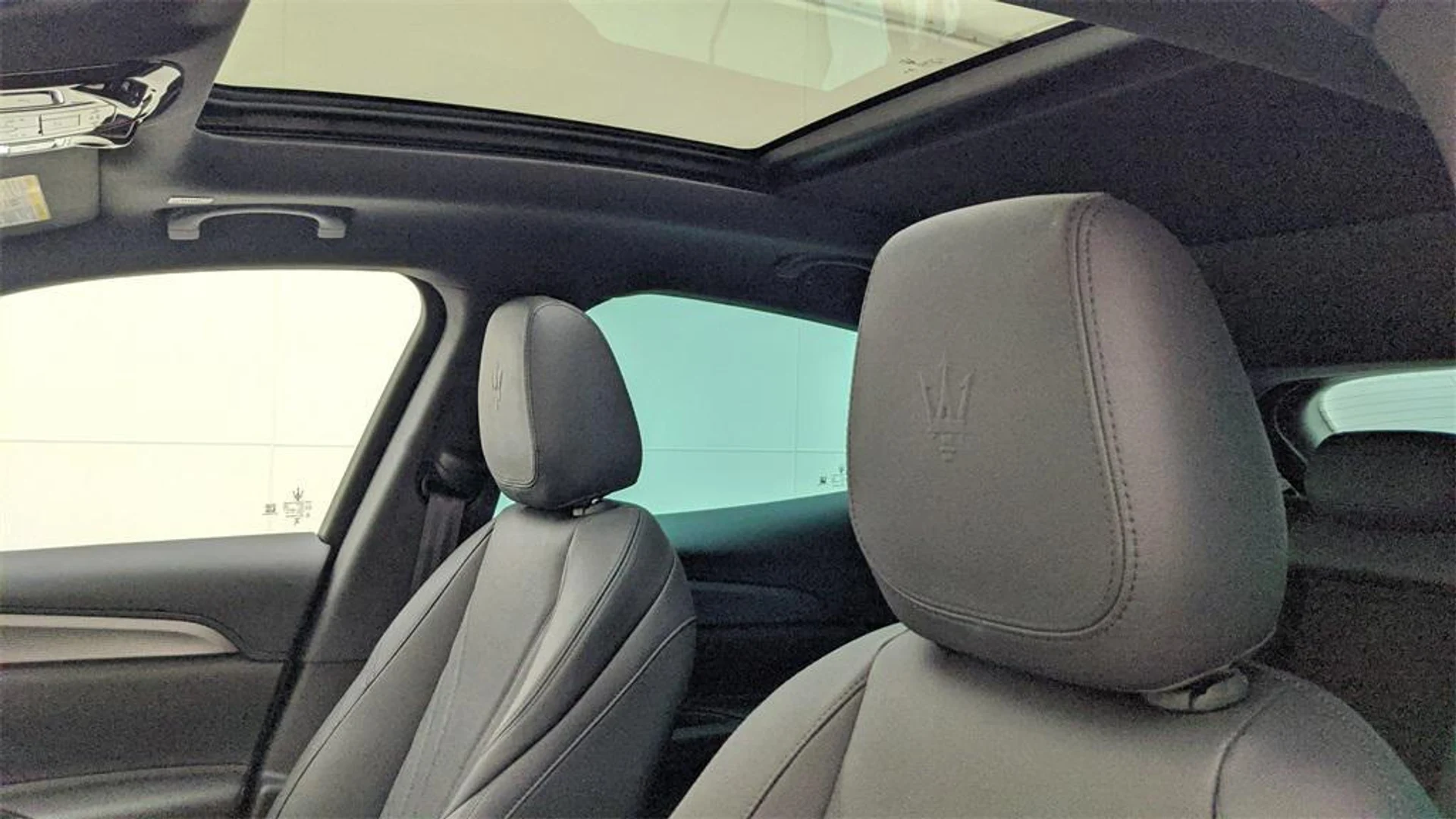 mph005_3772758922_f83_Vw_Kh3n4_MO_4o_0_Of_W_Kz0azc_48eff75ea2