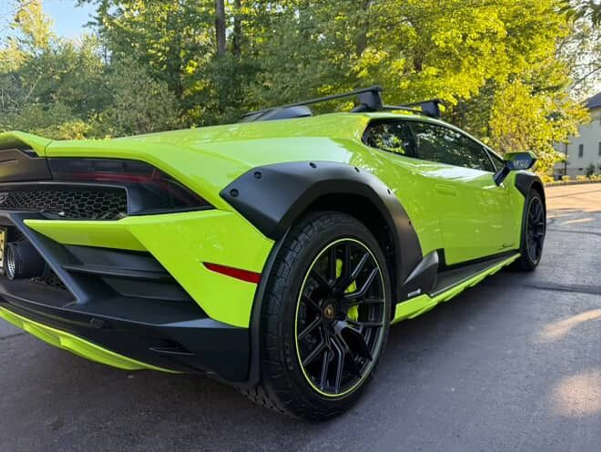 mph005_3790462016_Used_2024_Lamborghini_Huracan_Sterrato_1759167643_99e158b04d