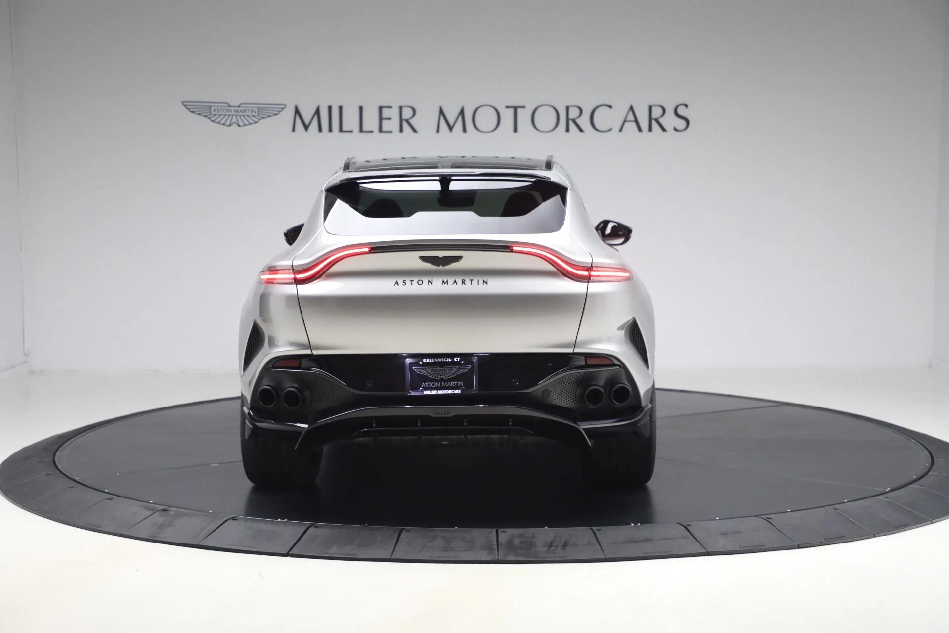 mph005_3801986854_Used_2023_Aston_Martin_DBX_707_1773406546_1433d03d7a