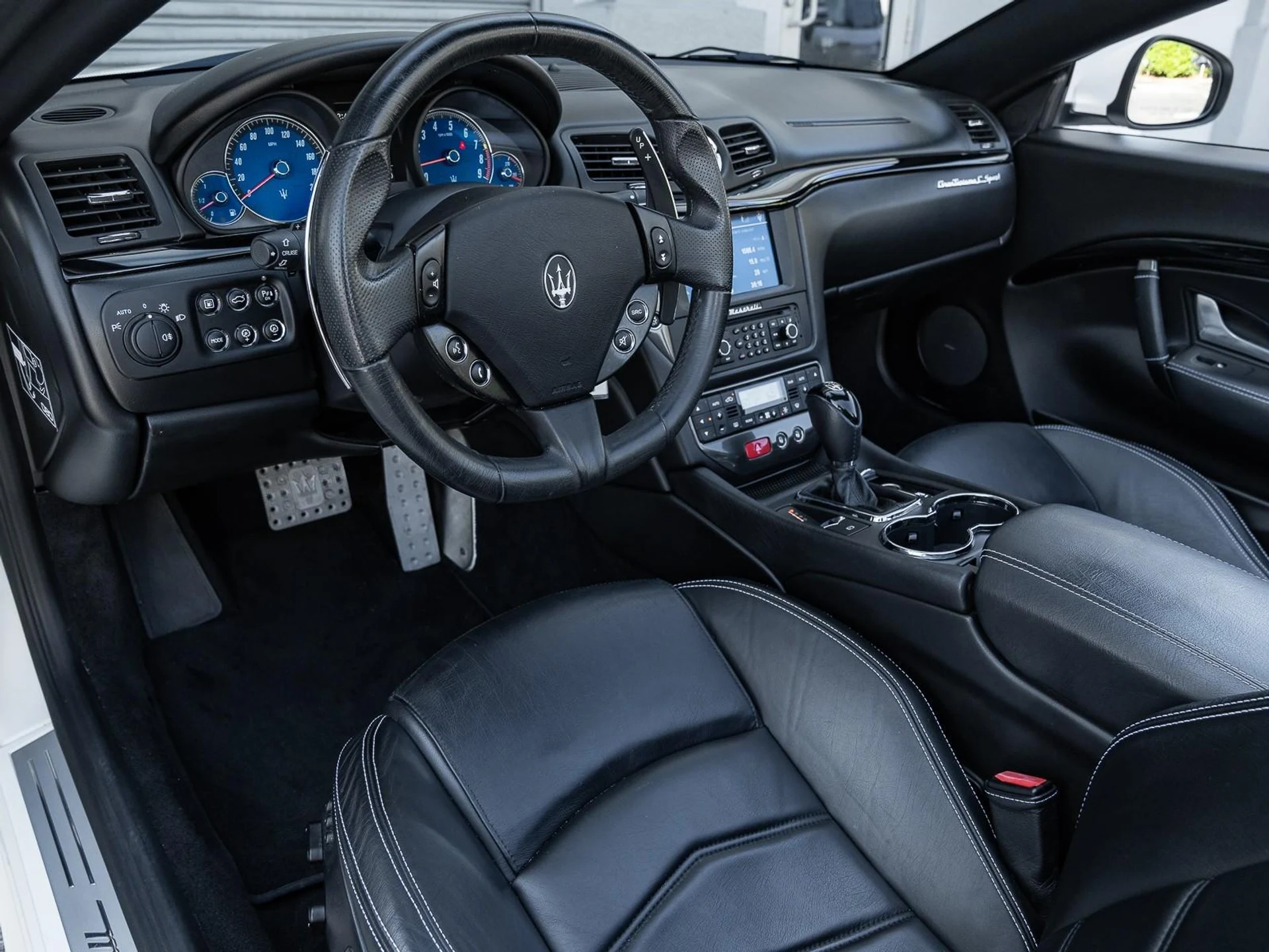 mph005_3803332024_Used_2015_Maserati_Gran_Turismo_Convertible_Sport_1760472318_c7d60d2b59