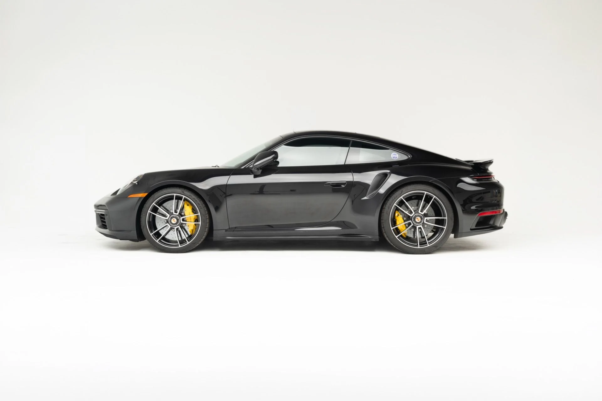mph005_3813454403_Used_2025_Porsche_911_Turbo_S_1780412782_72b96ccf4b