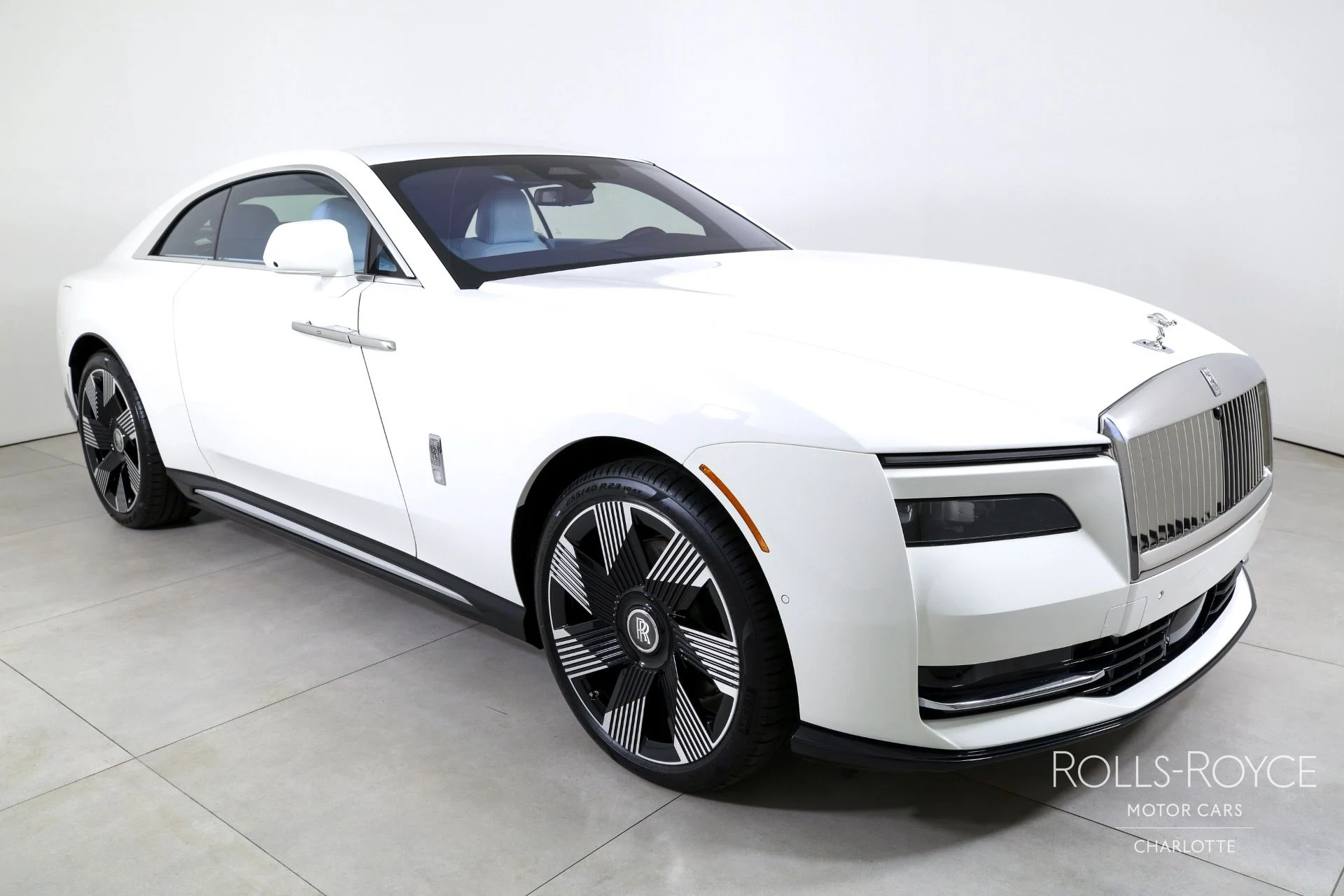mph005_382314990_Used_2025_Rolls_Royce_Spectre_1752785235_1c9bf17913